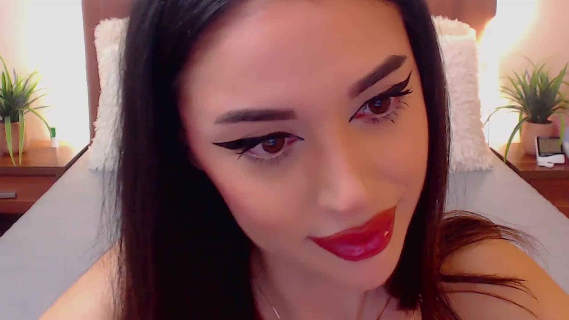 Gallery image thumbnail from DestinyFox1's myfreecams stream on, 03/13/2024, 16:15 image 10 of 20