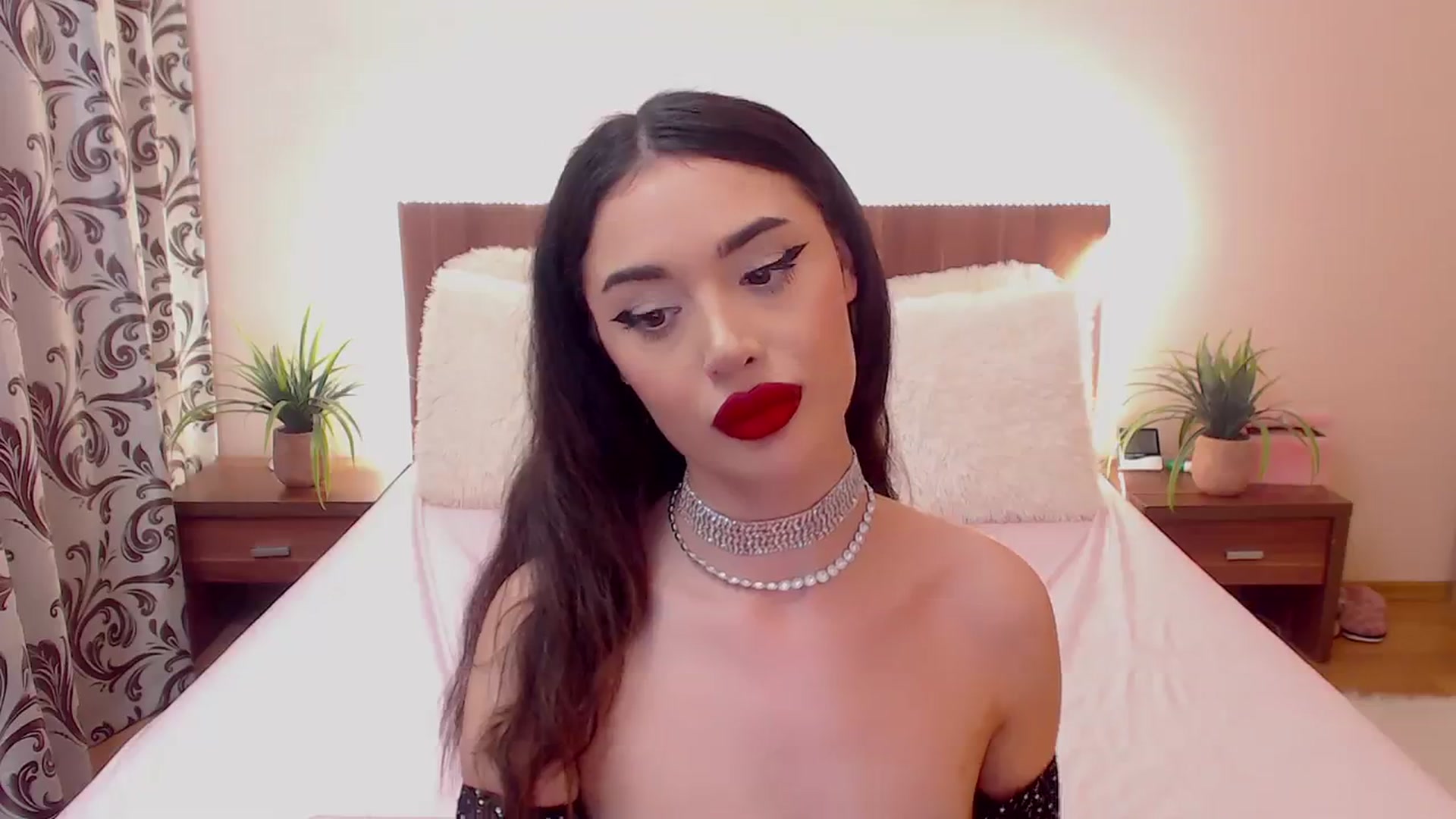 Gallery image thumbnail from DestinyFox1's myfreecams stream on, 04/12/2024, 12:46 image 15 of 20