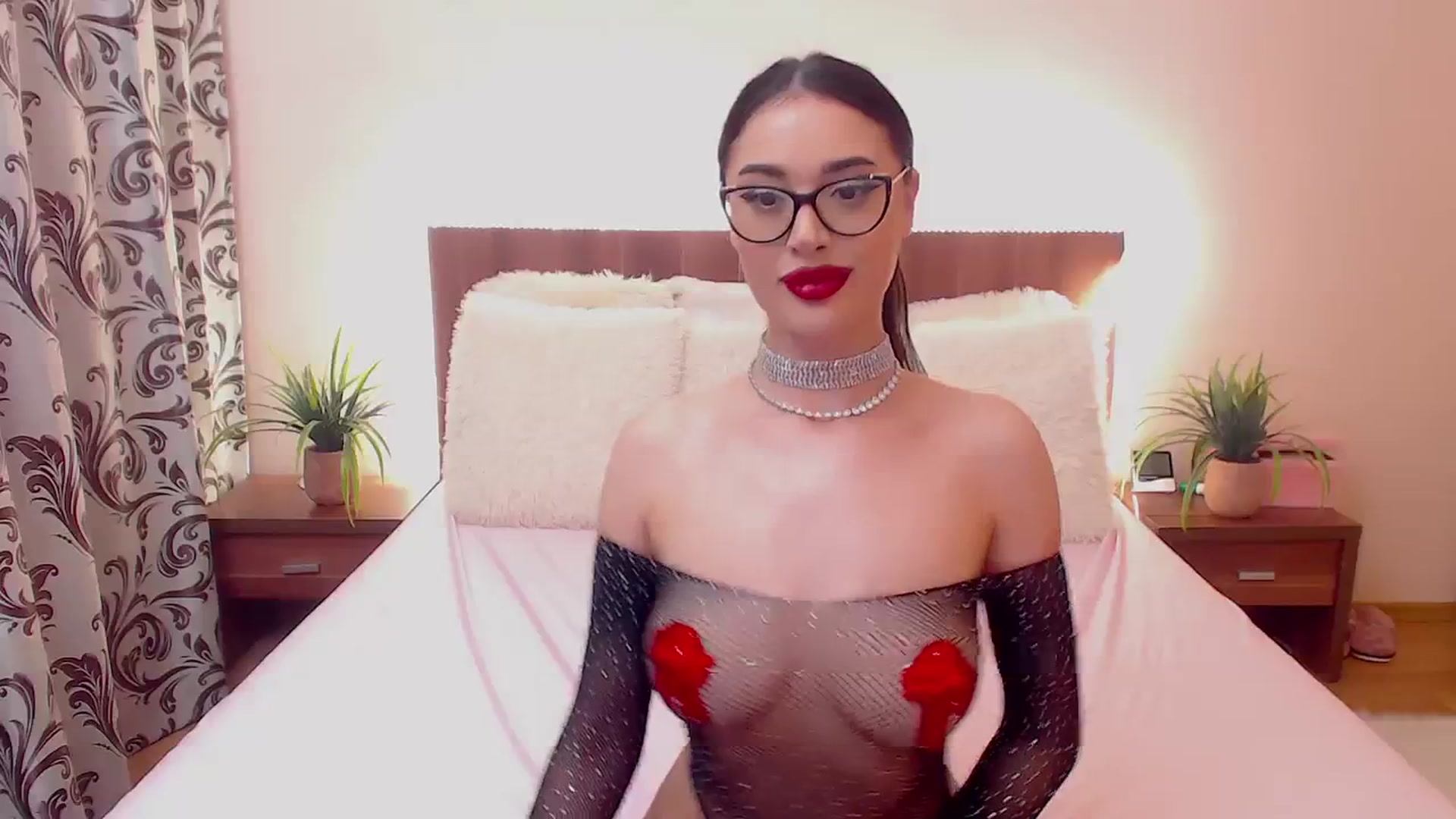 Gallery image thumbnail from DestinyFox1's myfreecams stream on, 04/12/2024, 14:04 image 18 of 20