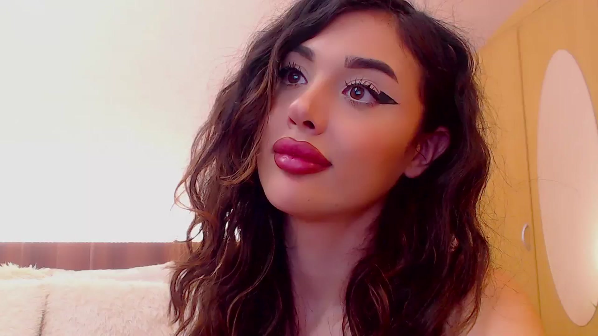Gallery image thumbnail from DestinyFox1's myfreecams stream on, 04/13/2024, 12:26 image 19 of 20