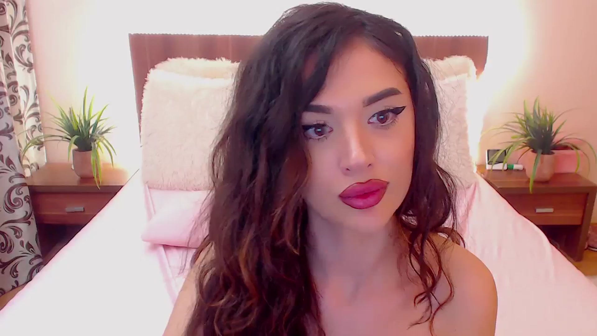 Gallery image thumbnail from DestinyFox1's myfreecams stream on, 04/13/2024, 13:26 image 11 of 20