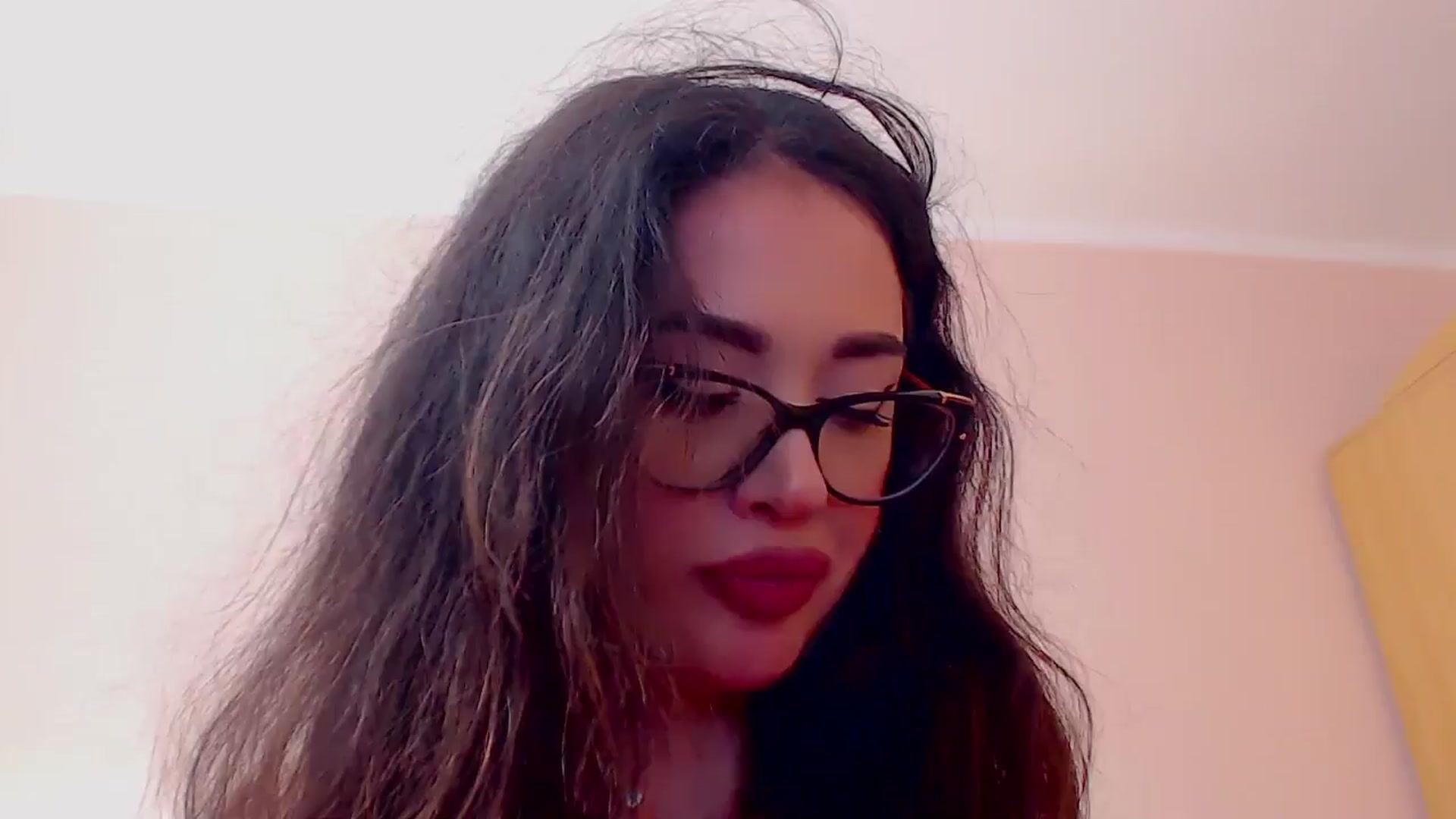 Gallery image thumbnail from DestinyFox1's myfreecams stream on, 05/11/2024, 06:43 image 18 of 20