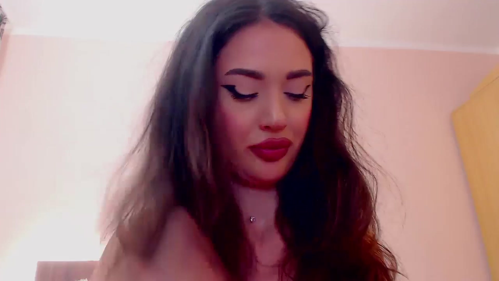 Gallery image thumbnail from DestinyFox1's myfreecams stream on, 05/11/2024, 06:43 image 19 of 20