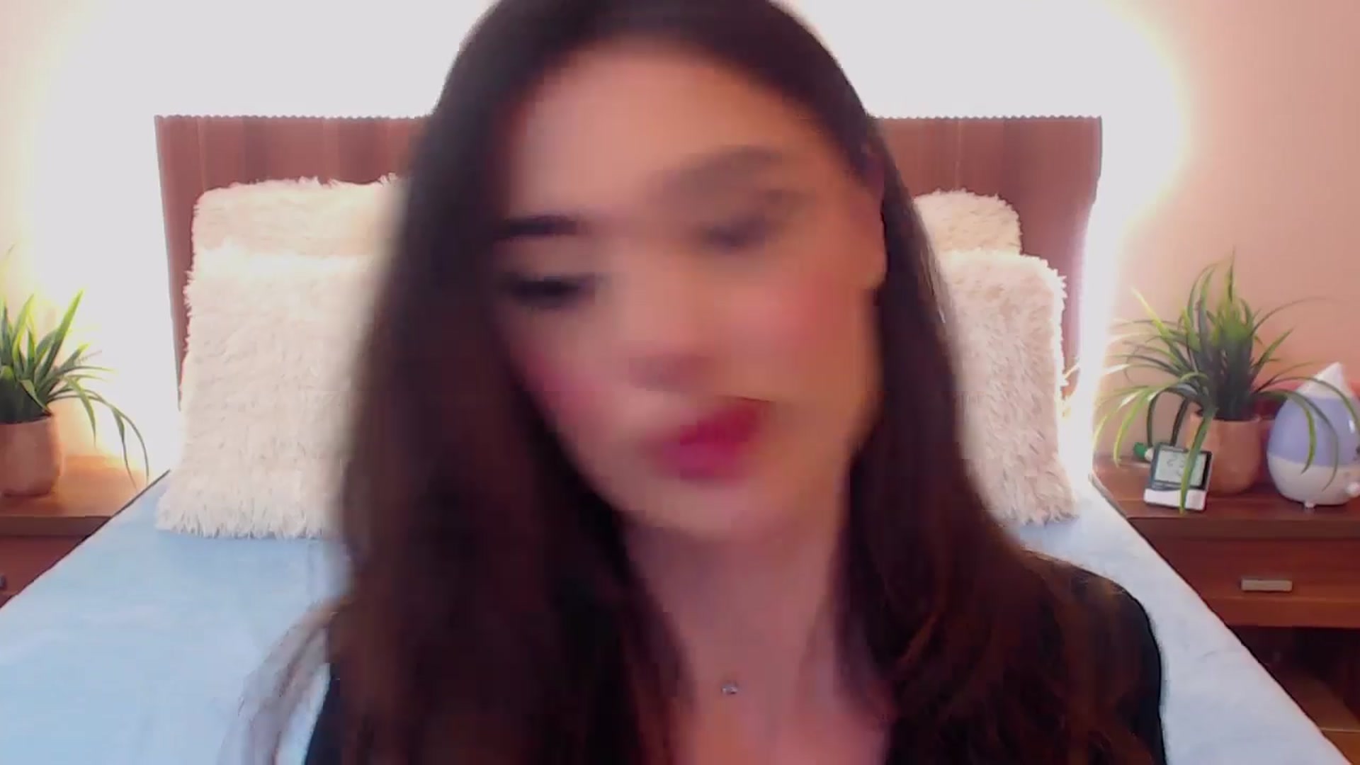 Gallery image thumbnail from DestinyFox1's myfreecams stream on, 05/13/2024, 09:03 image 9 of 20