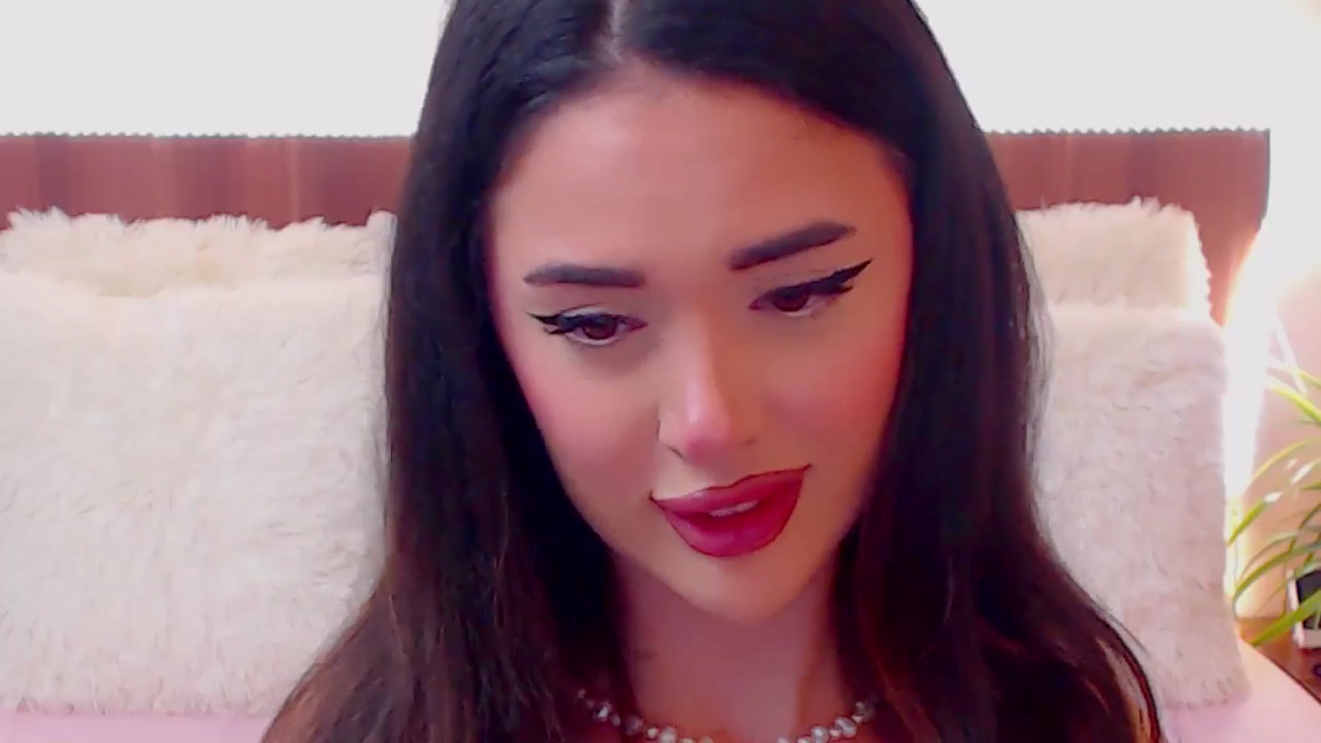 Gallery image thumbnail from DestinyFox1's myfreecams stream on, 05/24/2024, 05:46 image 8 of 20
