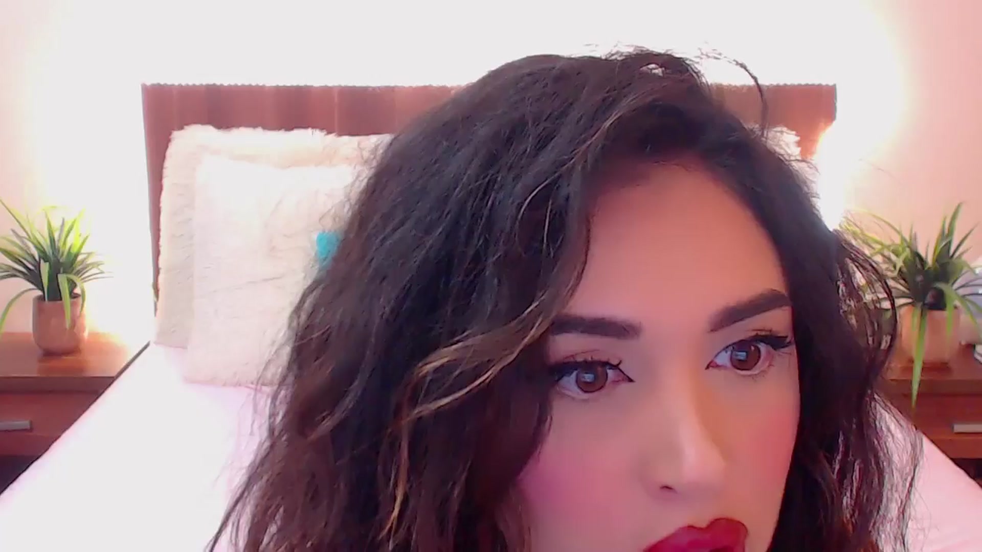 Gallery image thumbnail from DestinyFox1's myfreecams stream on, 06/07/2024, 12:19 image 10 of 20