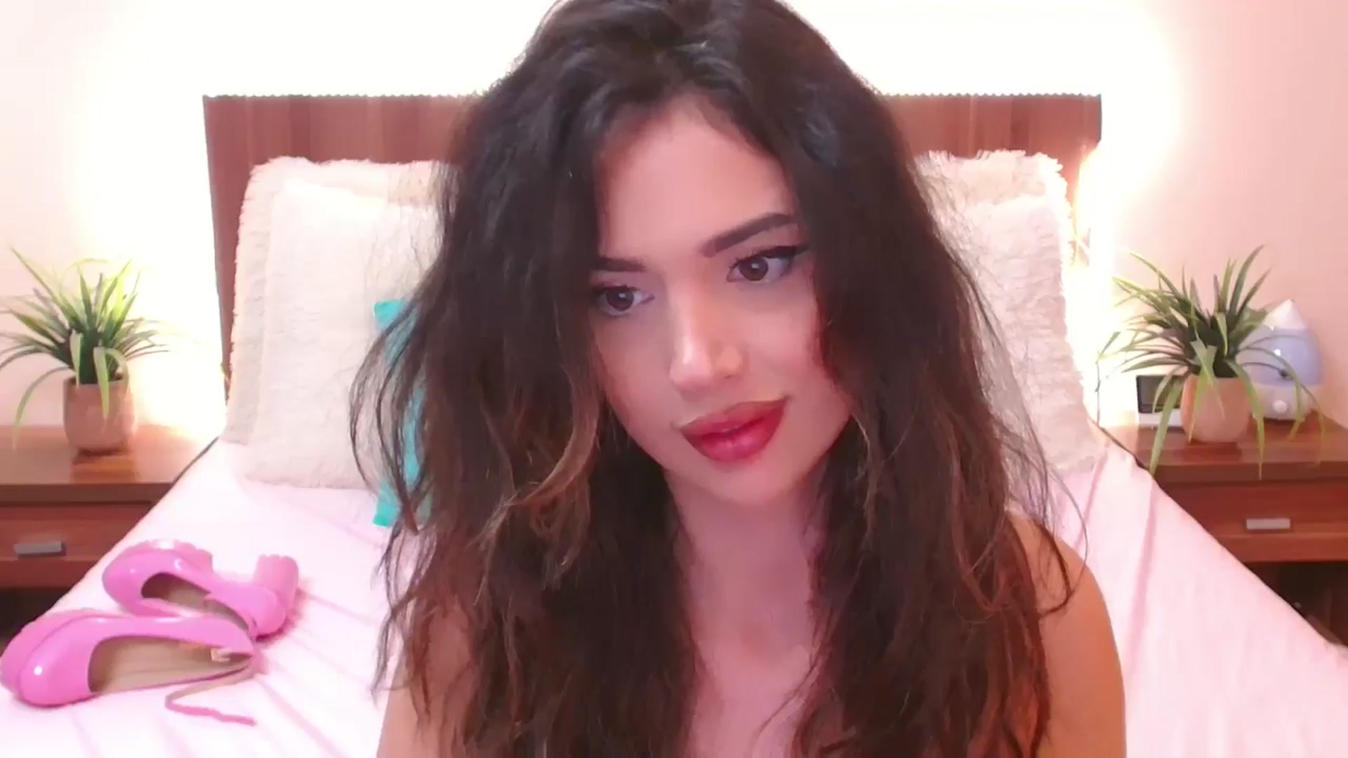 Gallery image thumbnail from DestinyFox1's myfreecams stream on, 06/08/2024, 08:04 image 4 of 20
