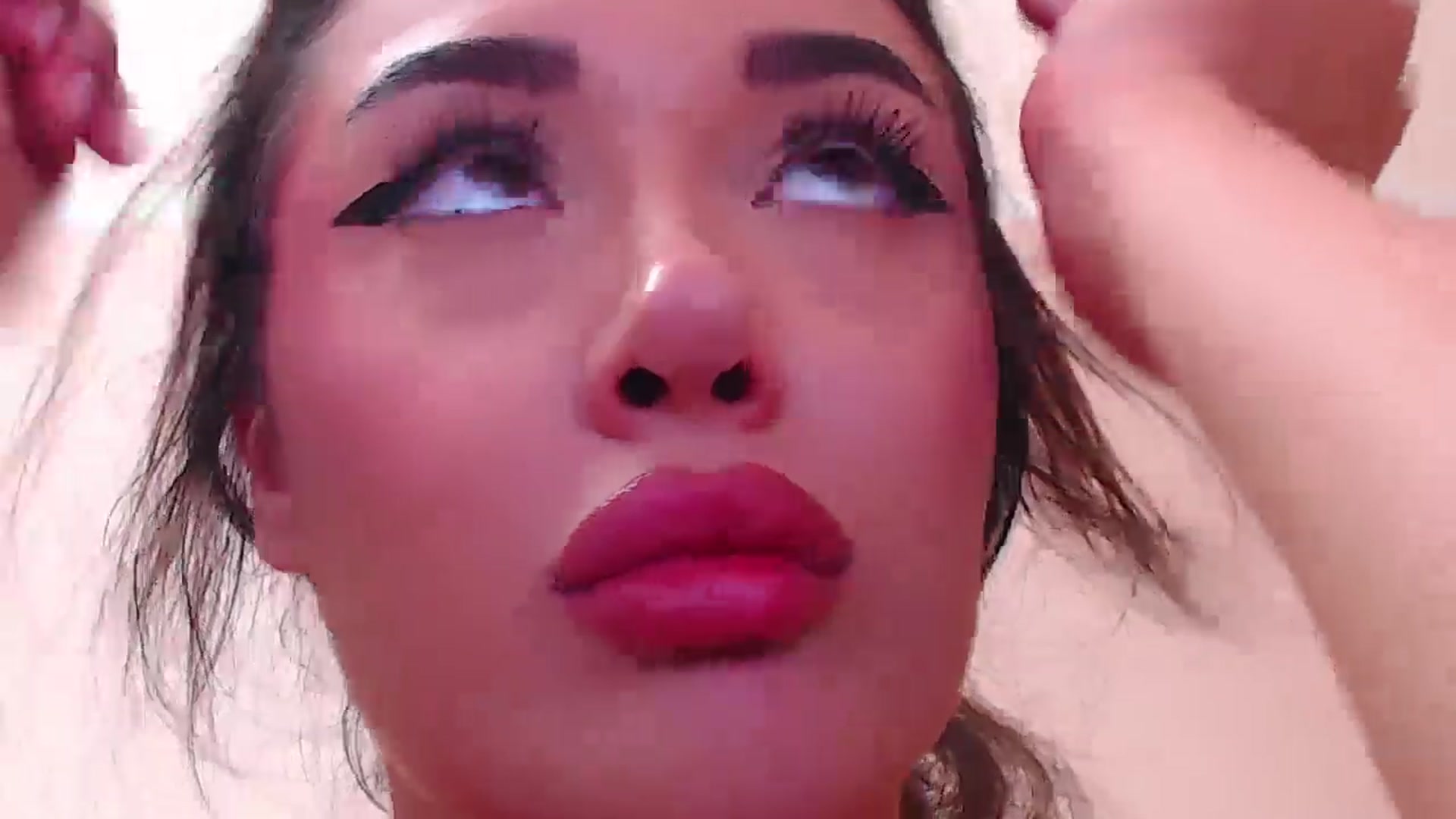 Gallery image thumbnail from DestinyFox1's myfreecams stream on, 06/15/2024, 11:27 image 3 of 20