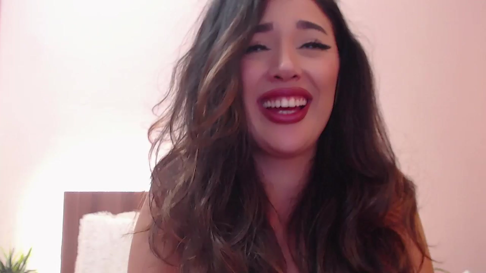 Gallery image thumbnail from DestinyFox1's myfreecams stream on, 06/19/2024, 08:51 image 7 of 20