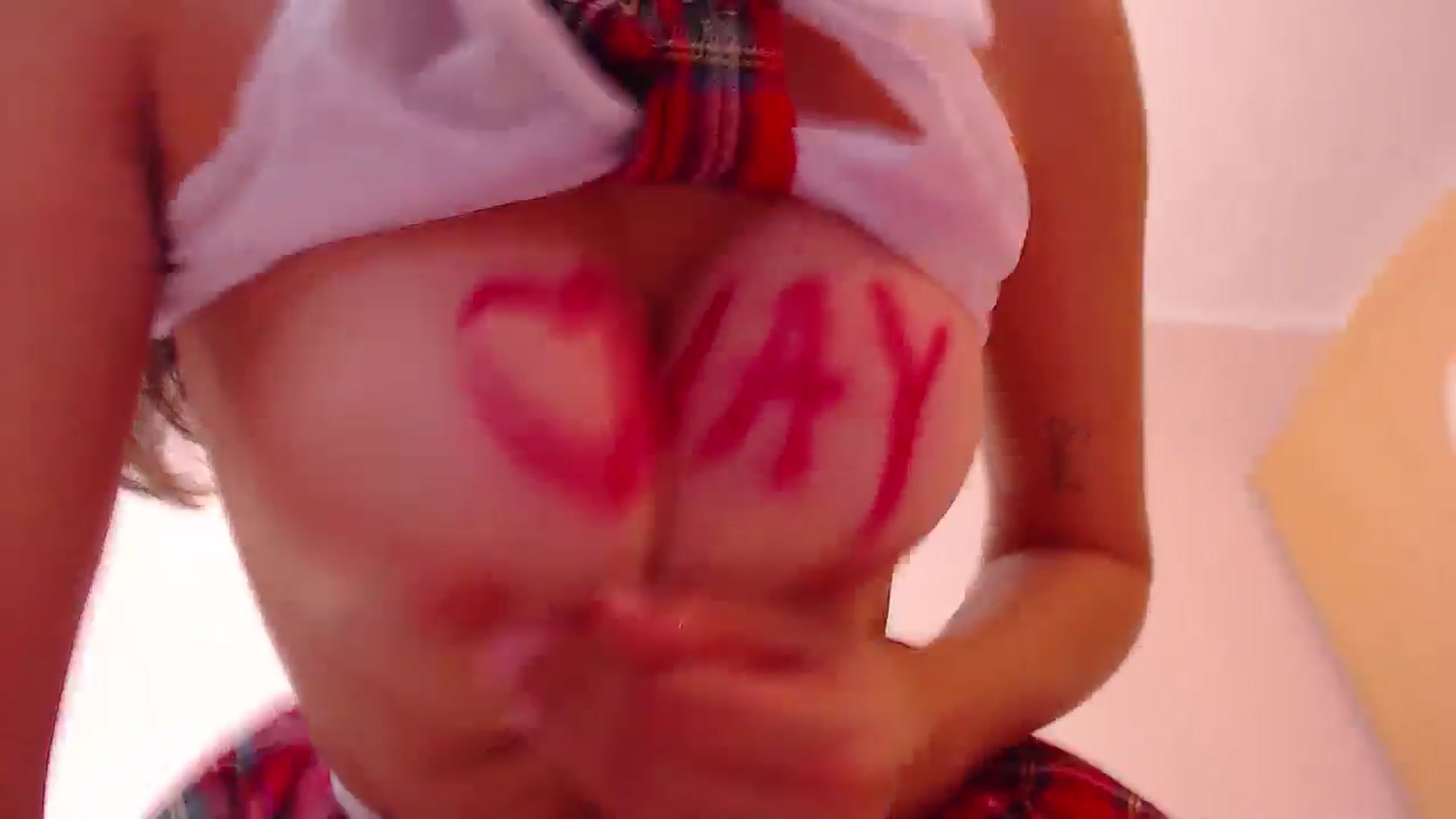 Gallery image thumbnail from DestinyFox1's myfreecams stream on, 06/20/2024, 06:17 image 13 of 20