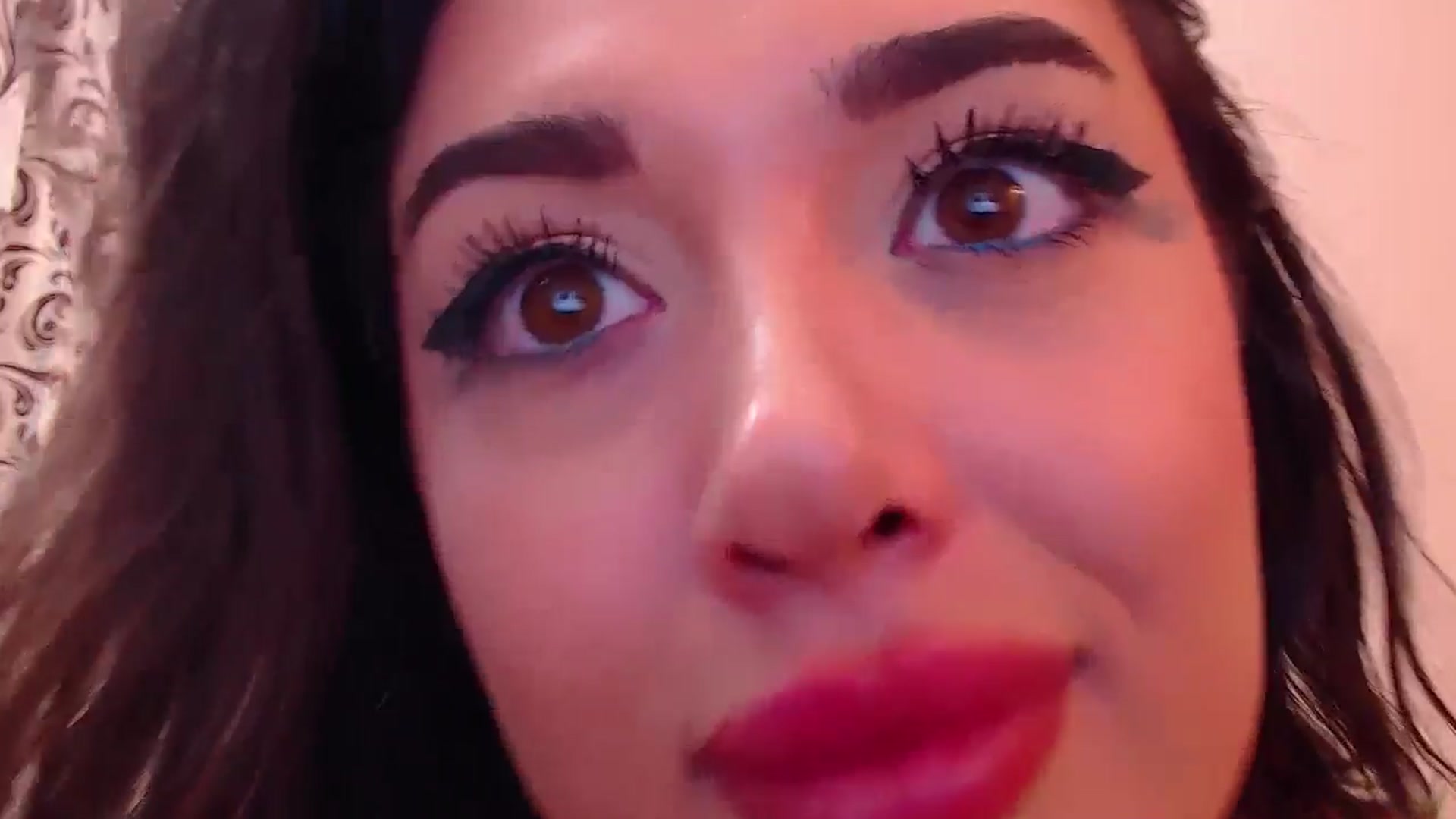 Gallery image thumbnail from DestinyFox1's myfreecams stream on, 06/20/2024, 09:13 image 17 of 20