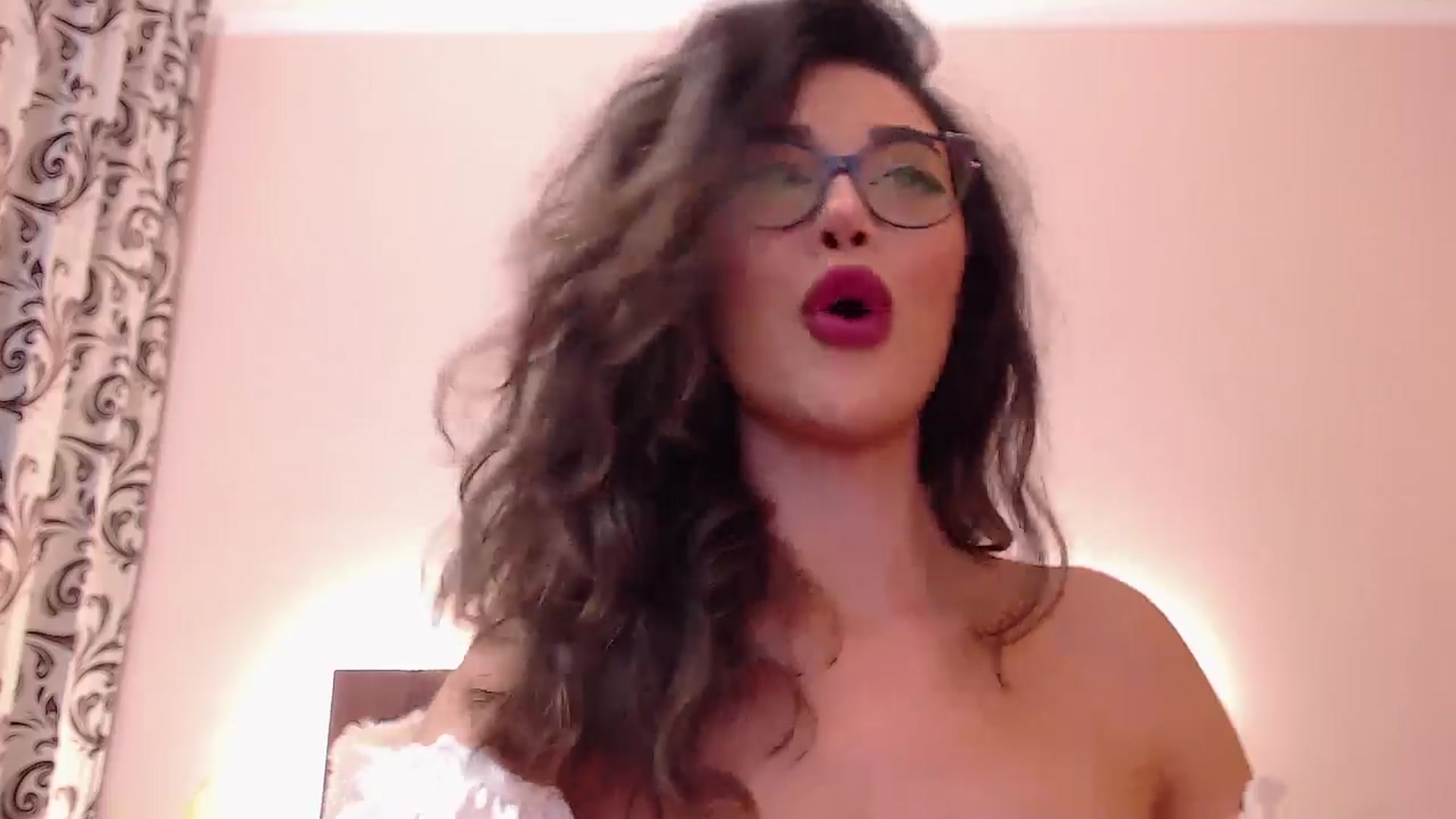 Gallery image thumbnail from DestinyFox1's myfreecams stream on, 06/23/2024, 13:43 image 10 of 20