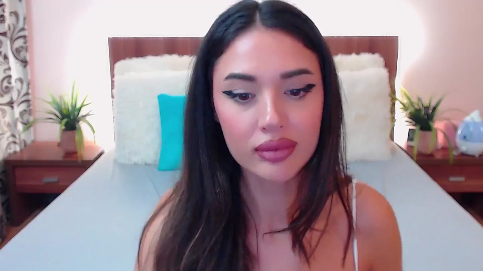Gallery image thumbnail from DestinyFox1's myfreecams stream on, 07/10/2024, 14:21 image 5 of 20