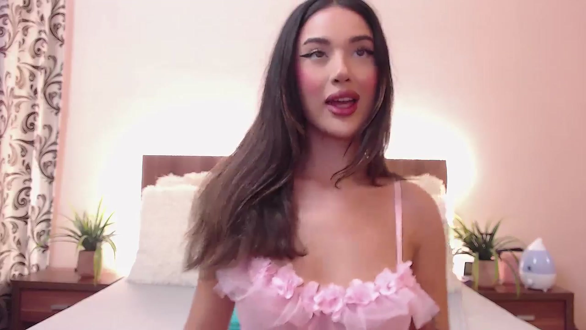 Gallery image thumbnail from DestinyFox1's myfreecams stream on, 07/11/2024, 06:13 image 5 of 20