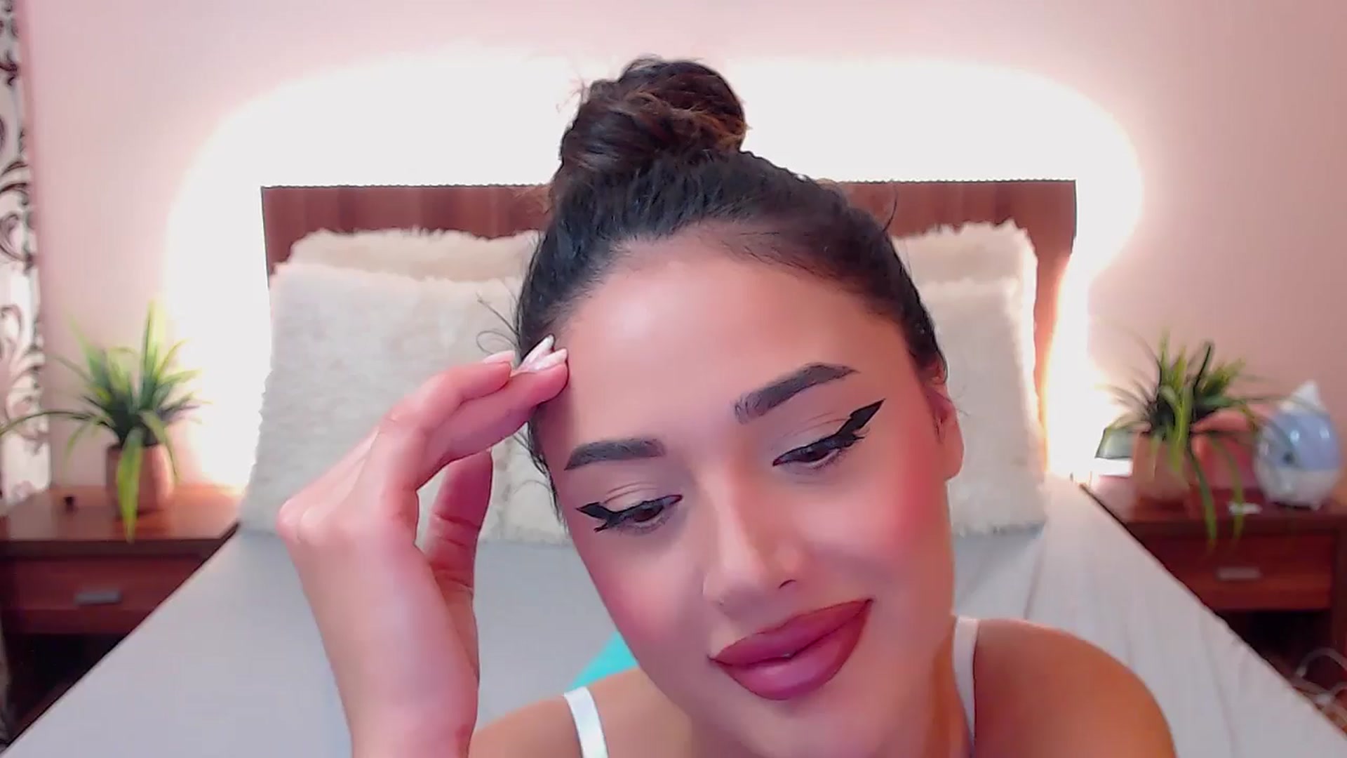 Gallery image thumbnail from DestinyFox1's myfreecams stream on, 07/17/2024, 11:07 image 5 of 20