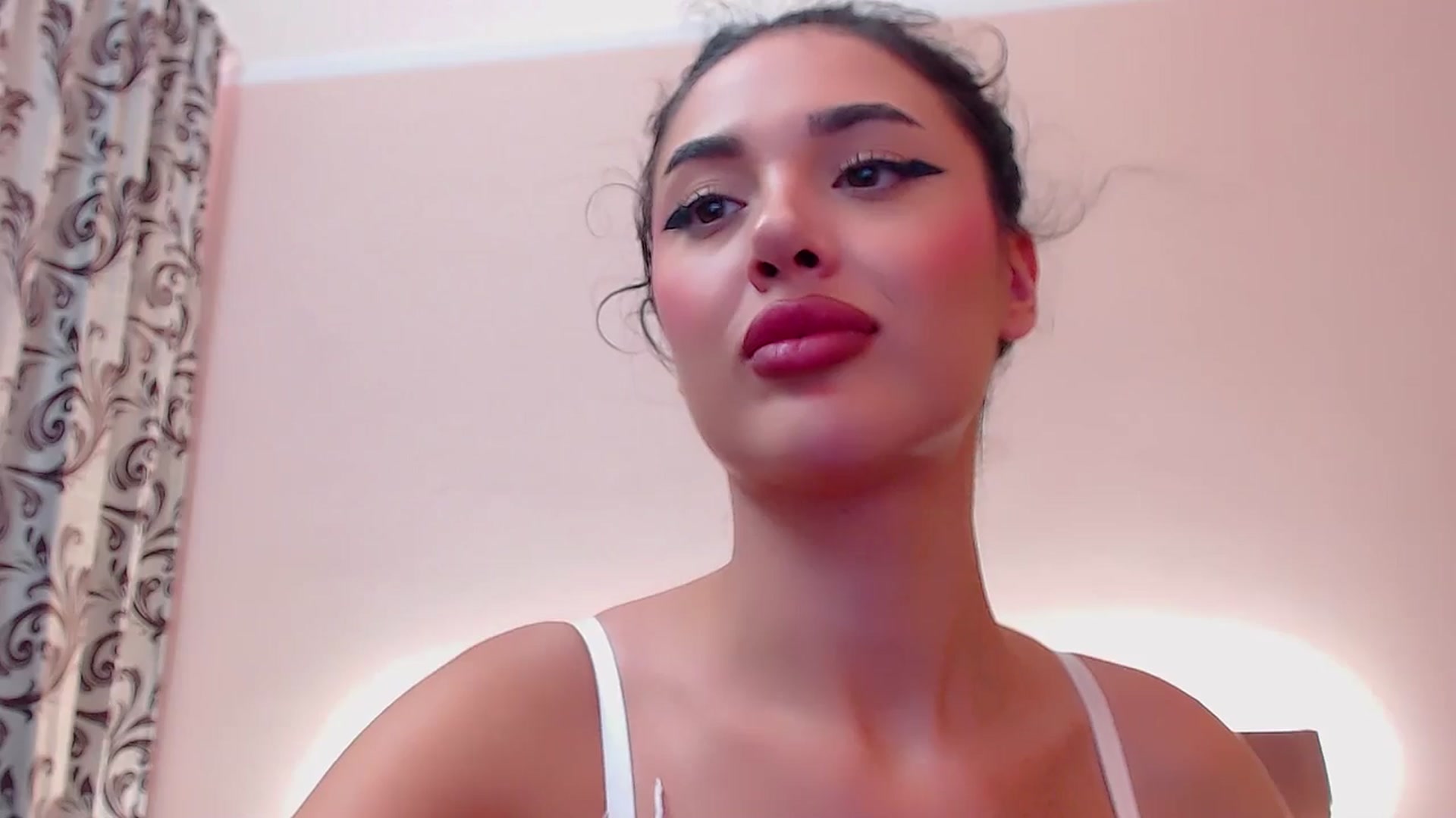 Gallery image thumbnail from DestinyFox1's myfreecams stream on, 07/17/2024, 11:41 image 7 of 20