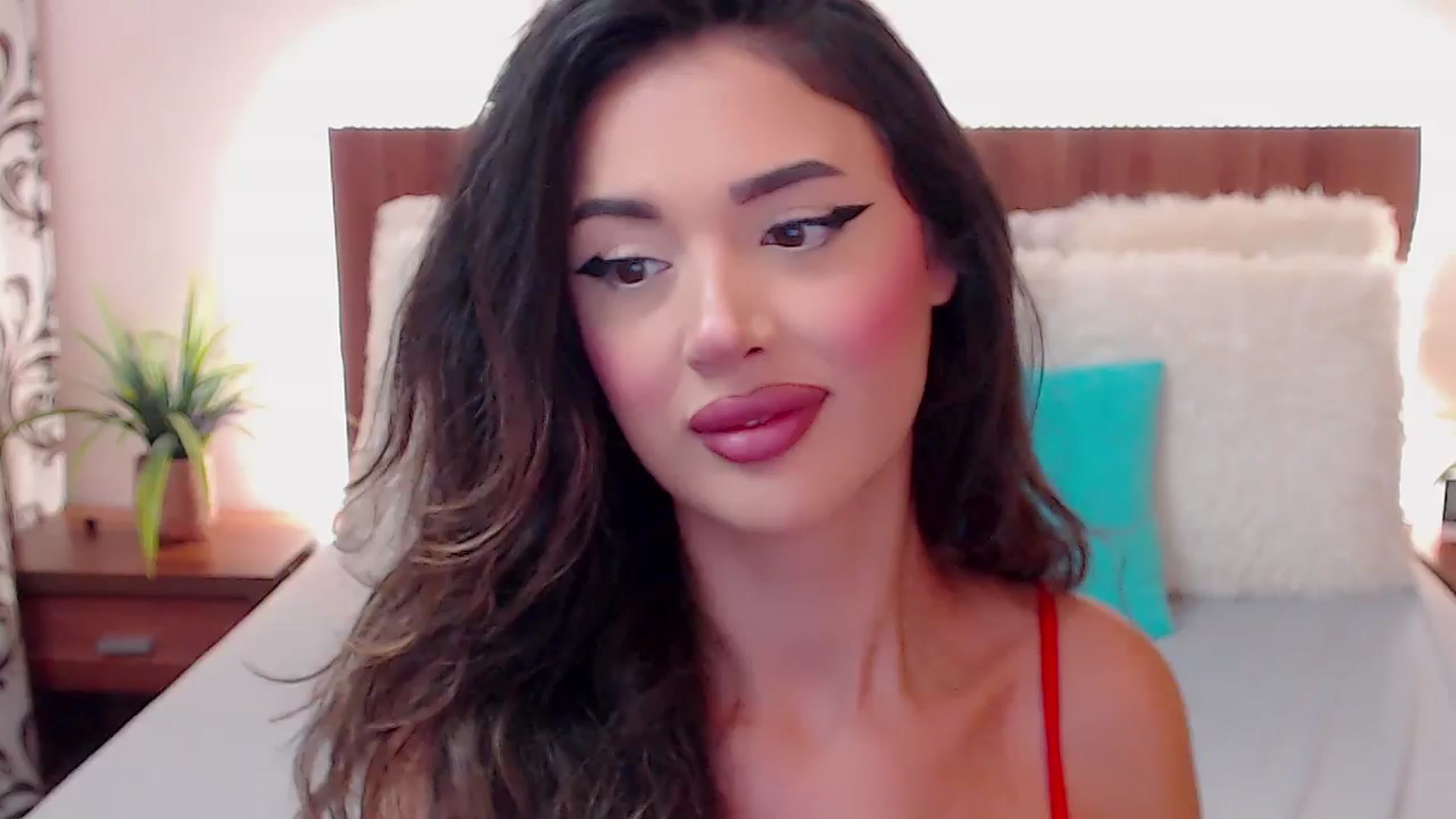 Gallery image thumbnail from DestinyFox1's myfreecams stream on, 07/18/2024, 05:20 image 7 of 20