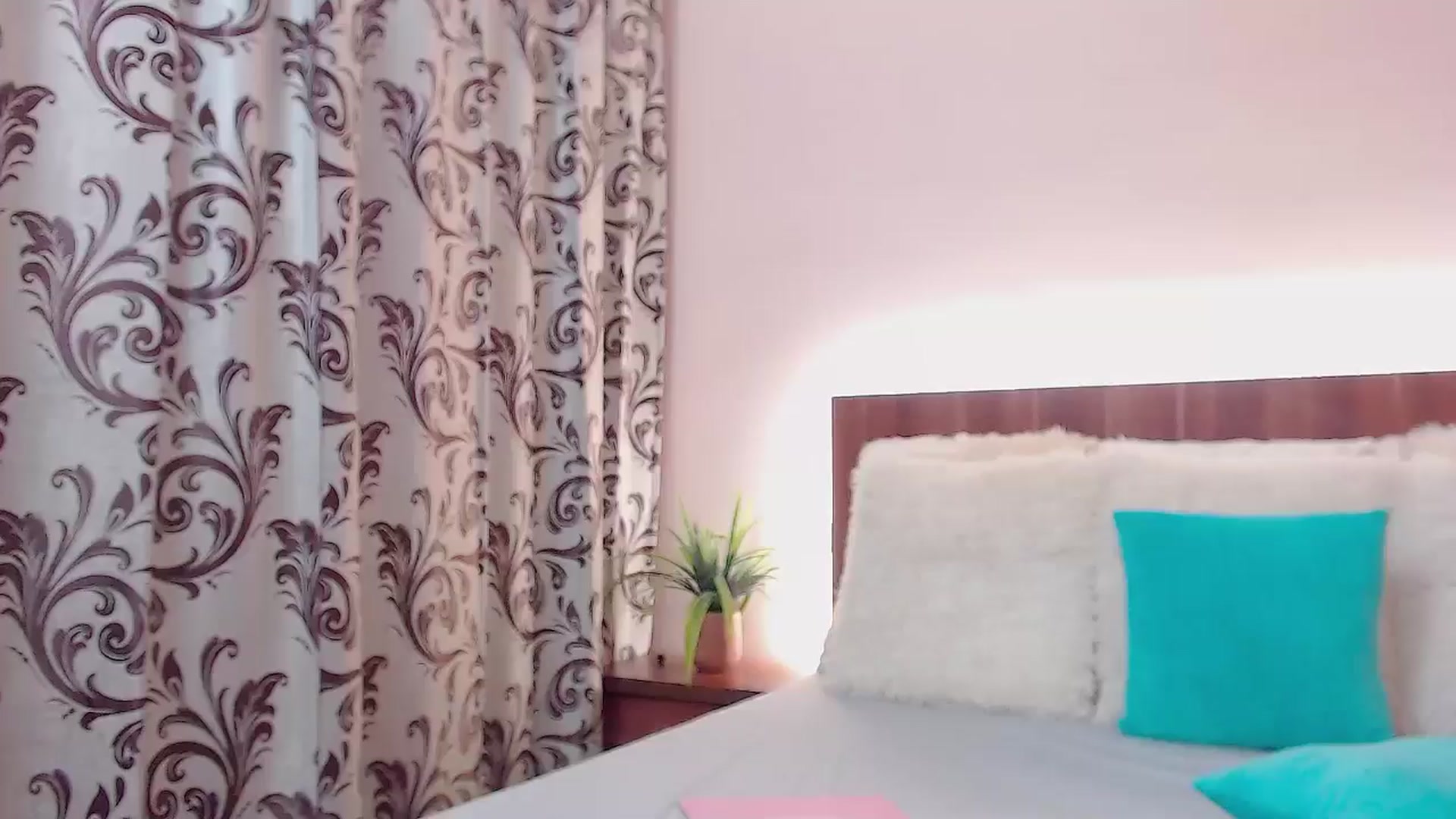 Gallery image thumbnail from DestinyFox1's myfreecams stream on, 07/18/2024, 05:20 image 19 of 20