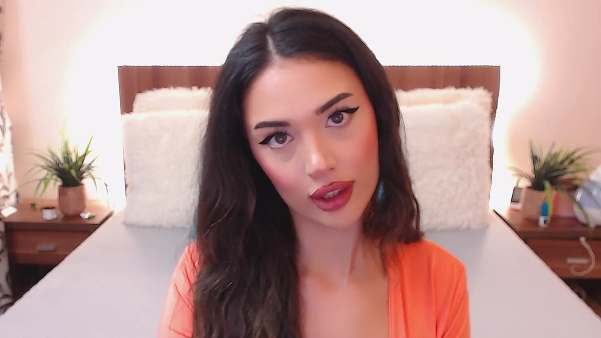 Gallery image thumbnail from DestinyFox1's myfreecams stream on, 07/27/2024, 12:39 image 12 of 20