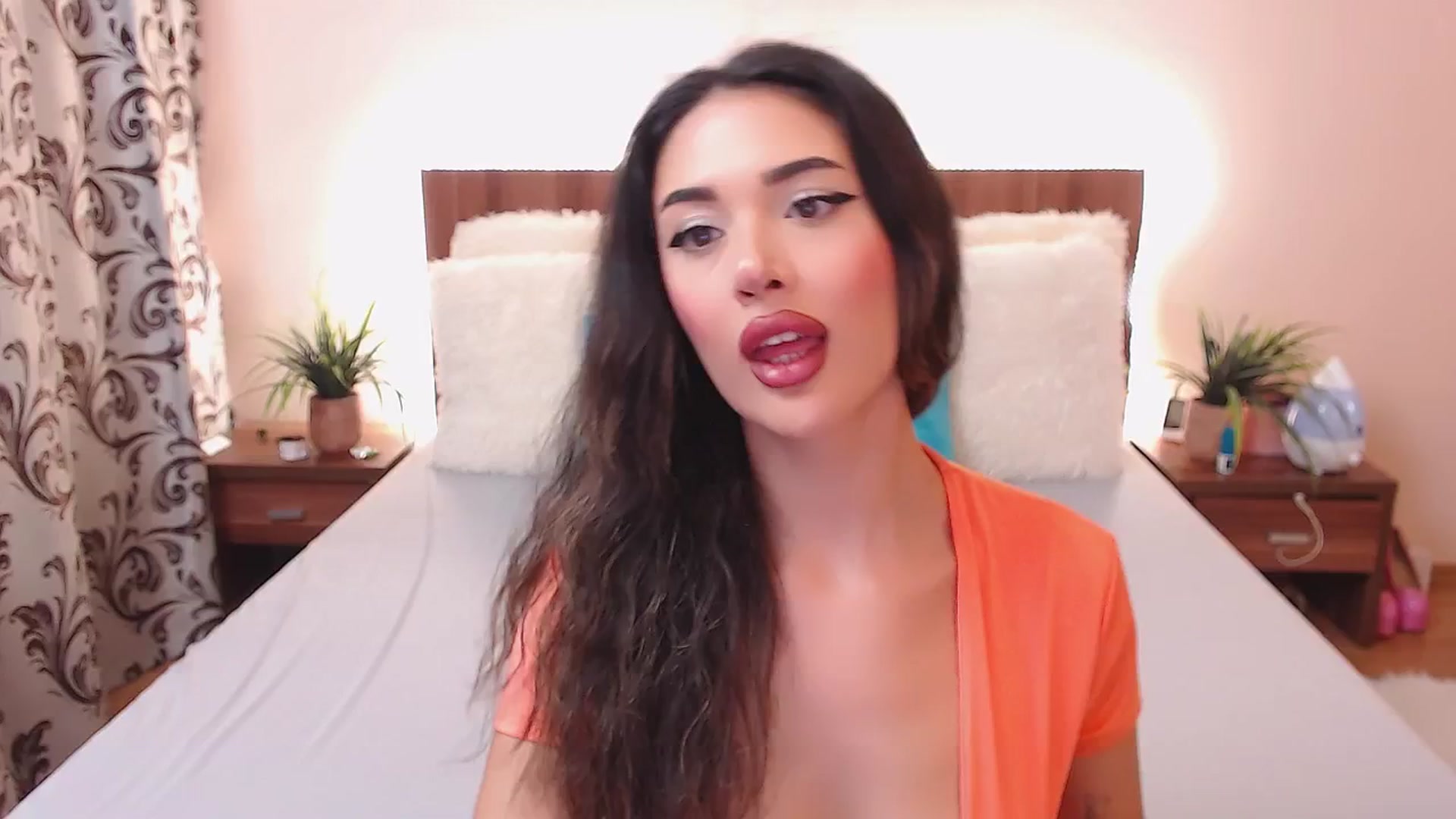 Gallery image thumbnail from DestinyFox1's myfreecams stream on, 07/27/2024, 12:39 image 5 of 20