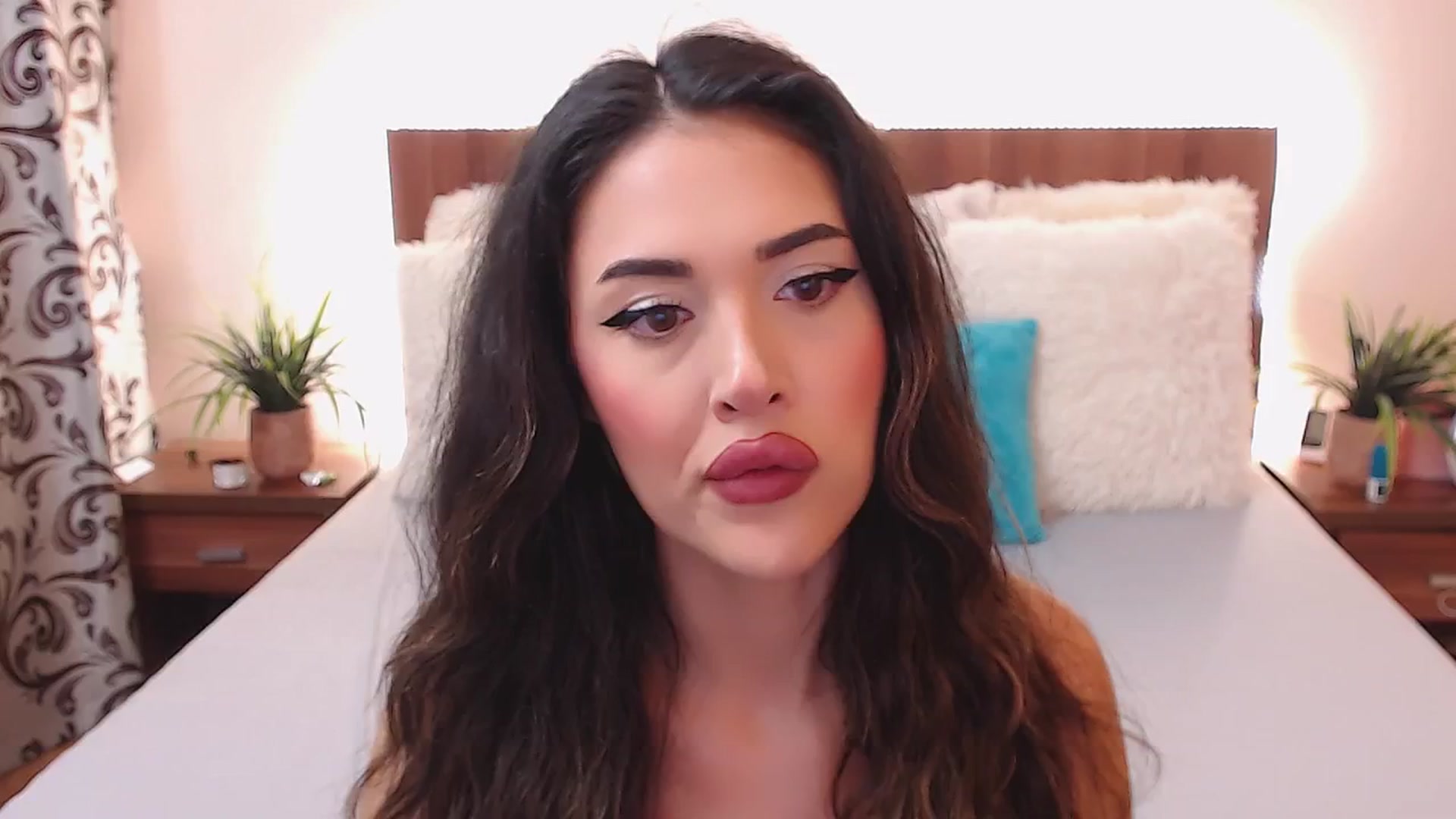 Gallery image thumbnail from DestinyFox1's myfreecams stream on, 07/27/2024, 13:53 image 2 of 20