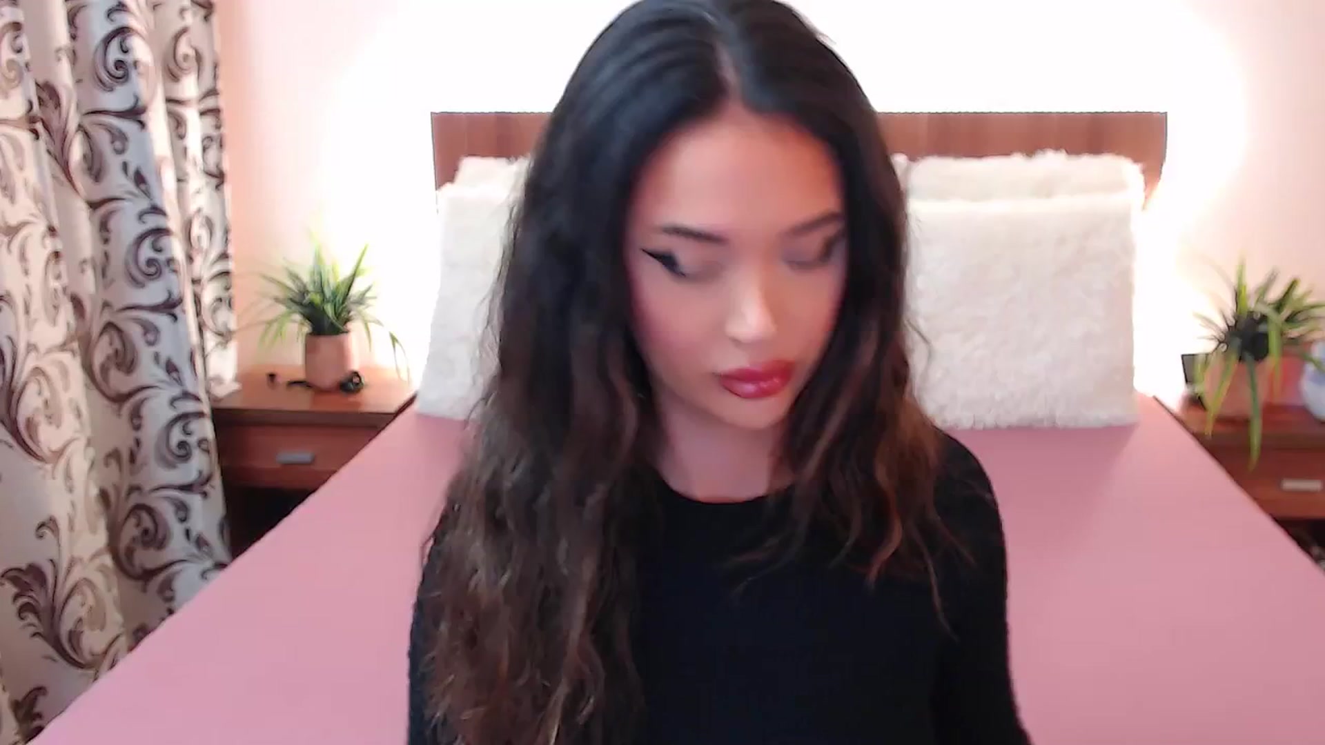 Gallery image thumbnail from DestinyFox1's myfreecams stream on, 08/07/2024, 04:48 image 3 of 20