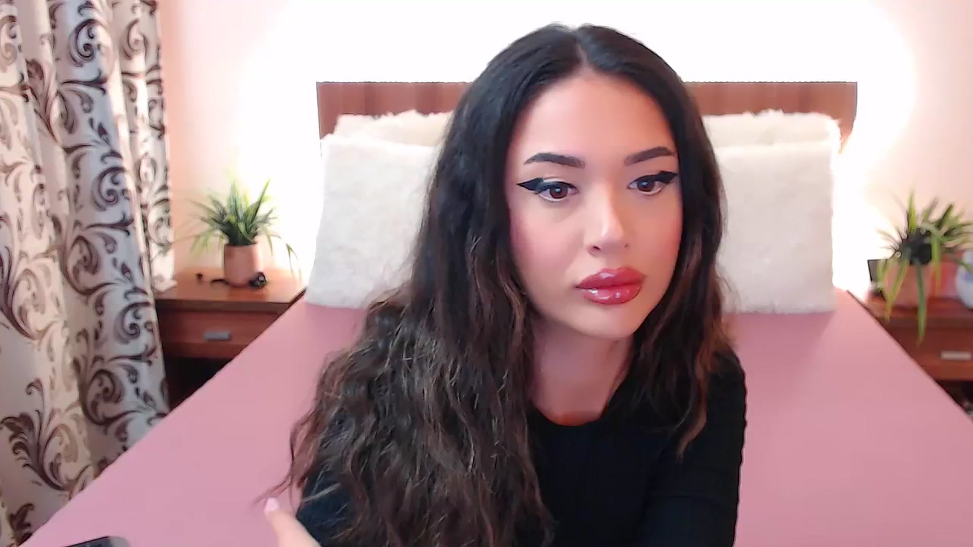 Gallery image thumbnail from DestinyFox1's myfreecams stream on, 08/07/2024, 04:48 image 1 of 20
