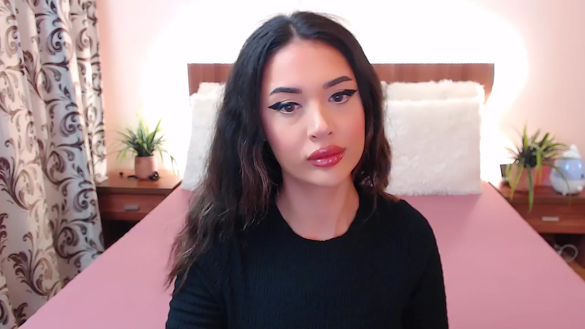 Gallery image thumbnail from DestinyFox1's myfreecams stream on, 08/07/2024, 04:48 image 6 of 20