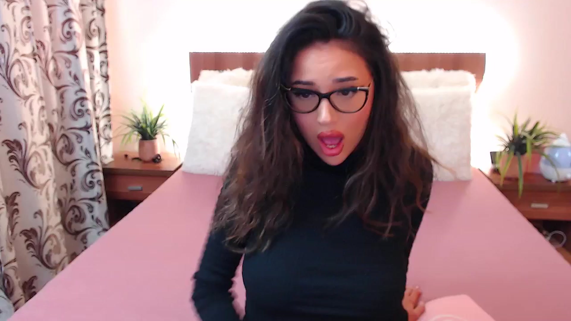 Gallery image thumbnail from DestinyFox1's myfreecams stream on, 08/07/2024, 05:18 image 18 of 20