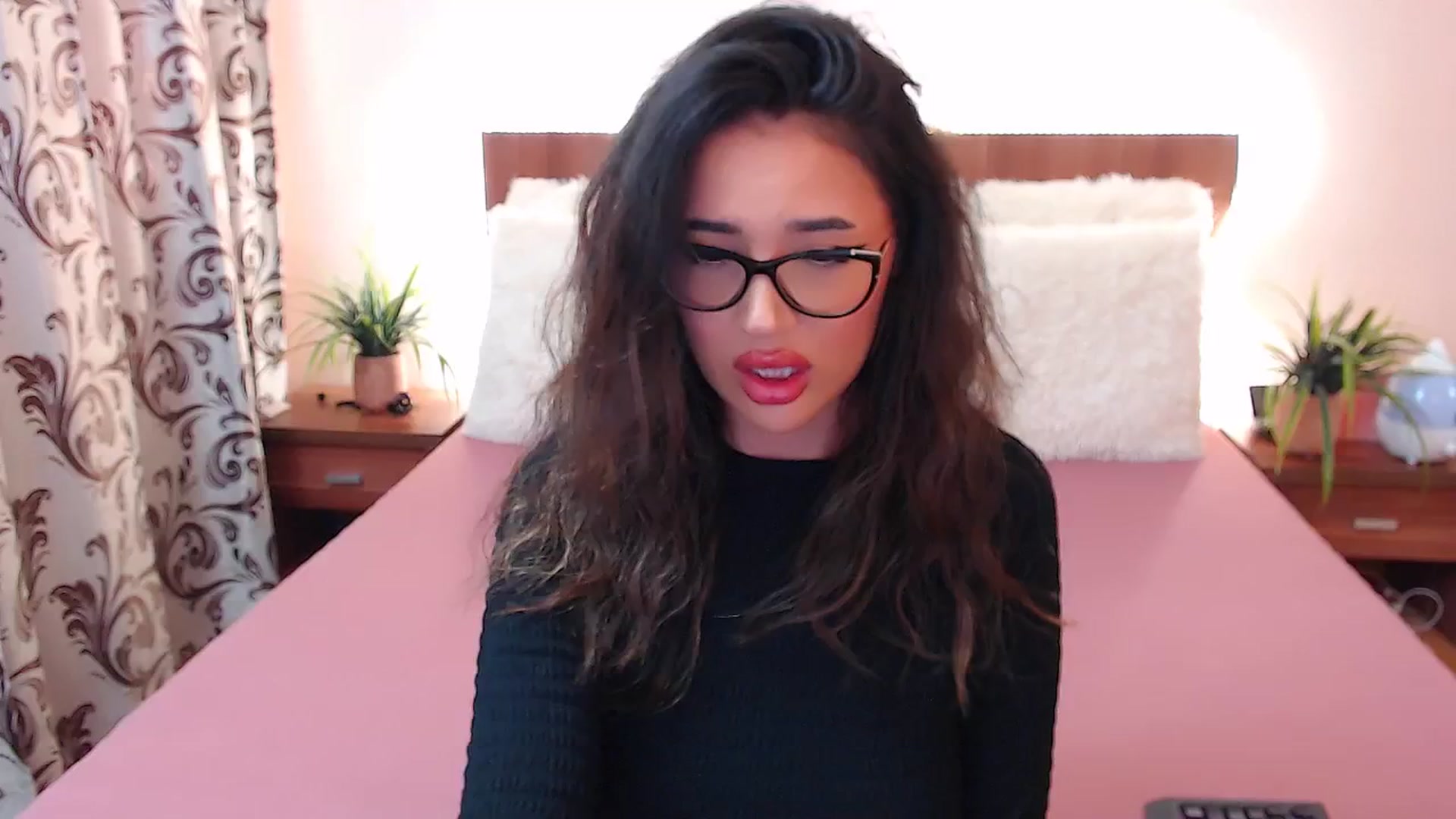 Gallery image thumbnail from DestinyFox1's myfreecams stream on, 08/07/2024, 05:18 image 19 of 20