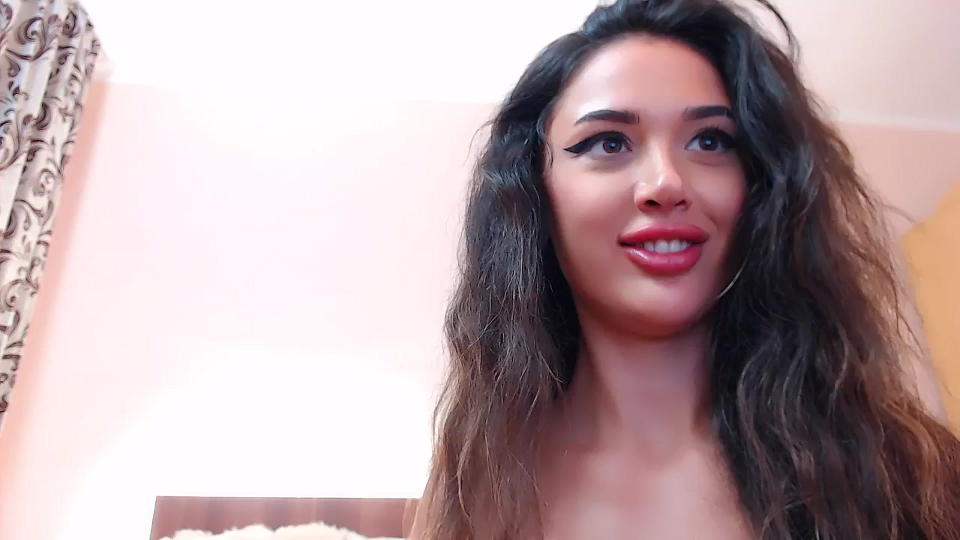 Gallery image thumbnail from DestinyFox1's myfreecams stream on, 08/07/2024, 08:35 image 16 of 20