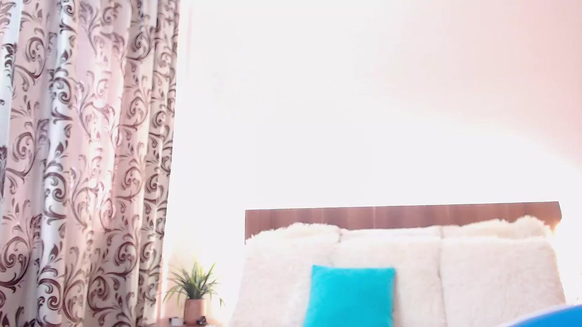 Gallery image thumbnail from DestinyFox1's myfreecams stream on, 08/08/2024, 07:19 image 9 of 20