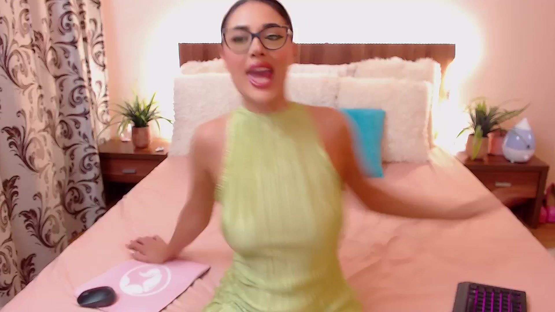 Gallery image thumbnail from DestinyFox1's myfreecams stream on, 08/15/2024, 05:15 image 13 of 20