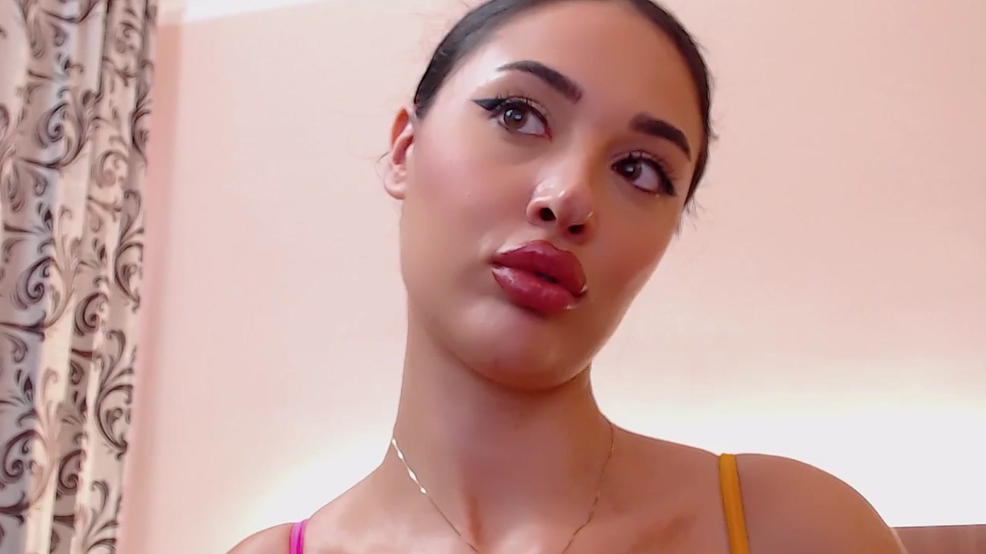Gallery image thumbnail from DestinyFox1's myfreecams stream on, 08/15/2024, 11:51 image 20 of 20
