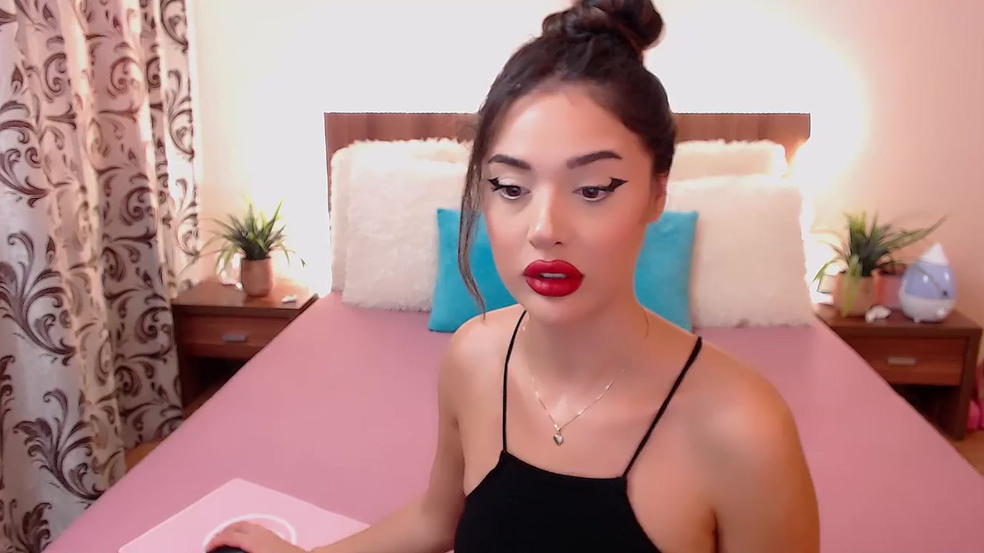 Gallery image thumbnail from DestinyFox1's myfreecams stream on, 08/16/2024, 05:59 image 8 of 20