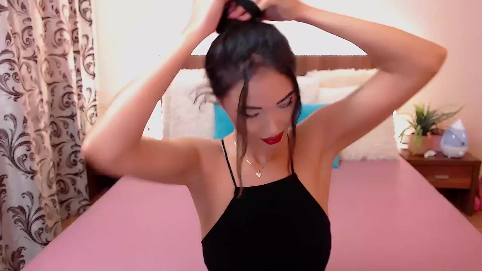 Gallery image thumbnail from DestinyFox1's myfreecams stream on, 08/16/2024, 05:59 image 1 of 20