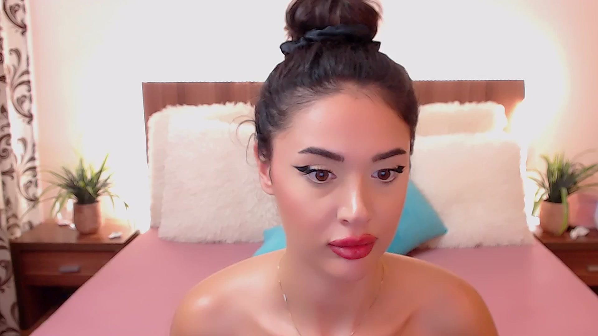 Gallery image thumbnail from DestinyFox1's myfreecams stream on, 08/16/2024, 10:15 image 6 of 20