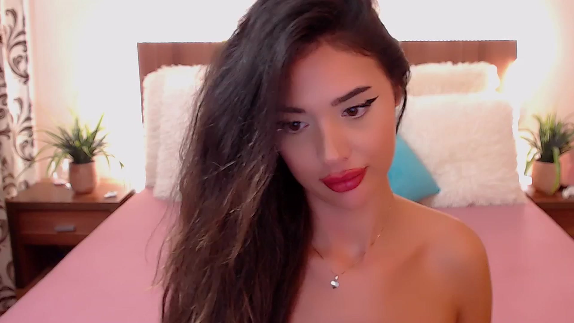 Gallery image thumbnail from DestinyFox1's myfreecams stream on, 08/16/2024, 10:15 image 3 of 20