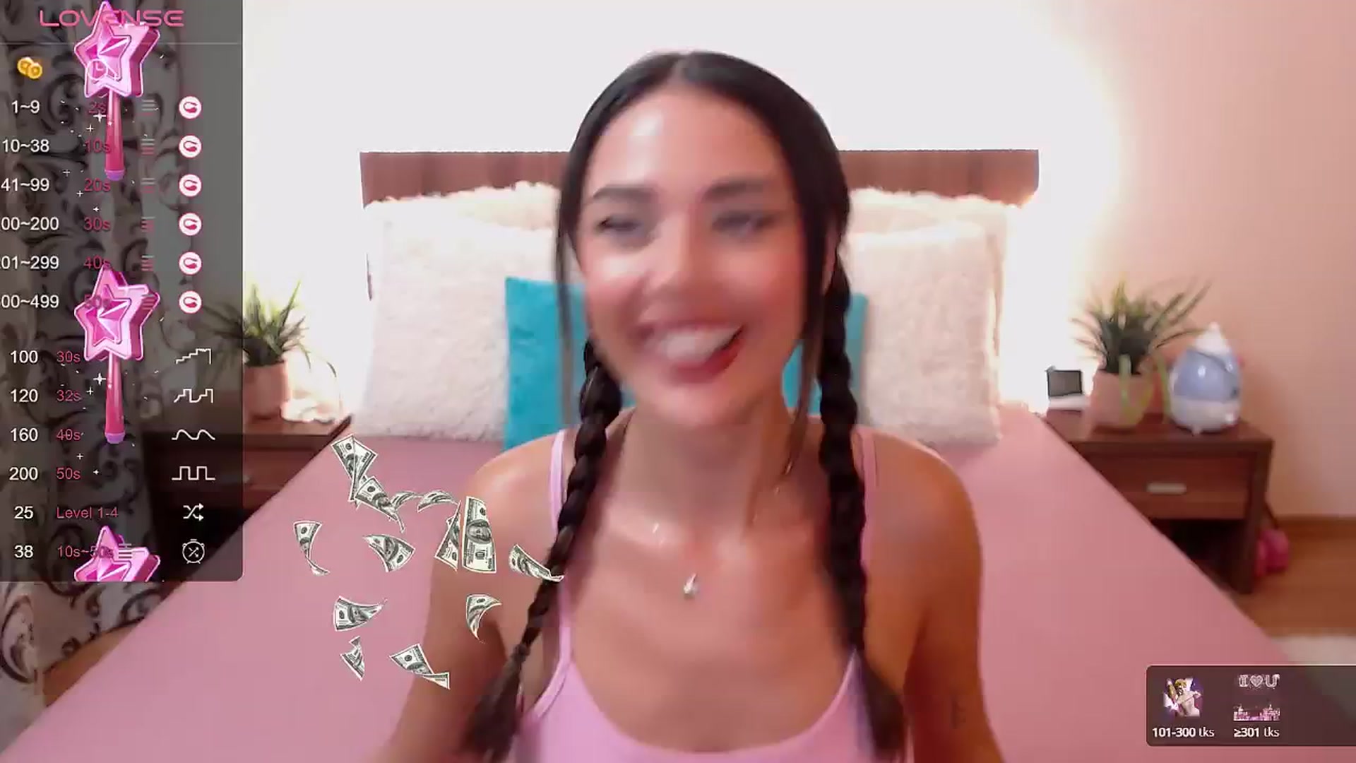 Gallery image thumbnail from DestinyFox1's myfreecams stream on, 08/31/2024, 15:50 image 16 of 20