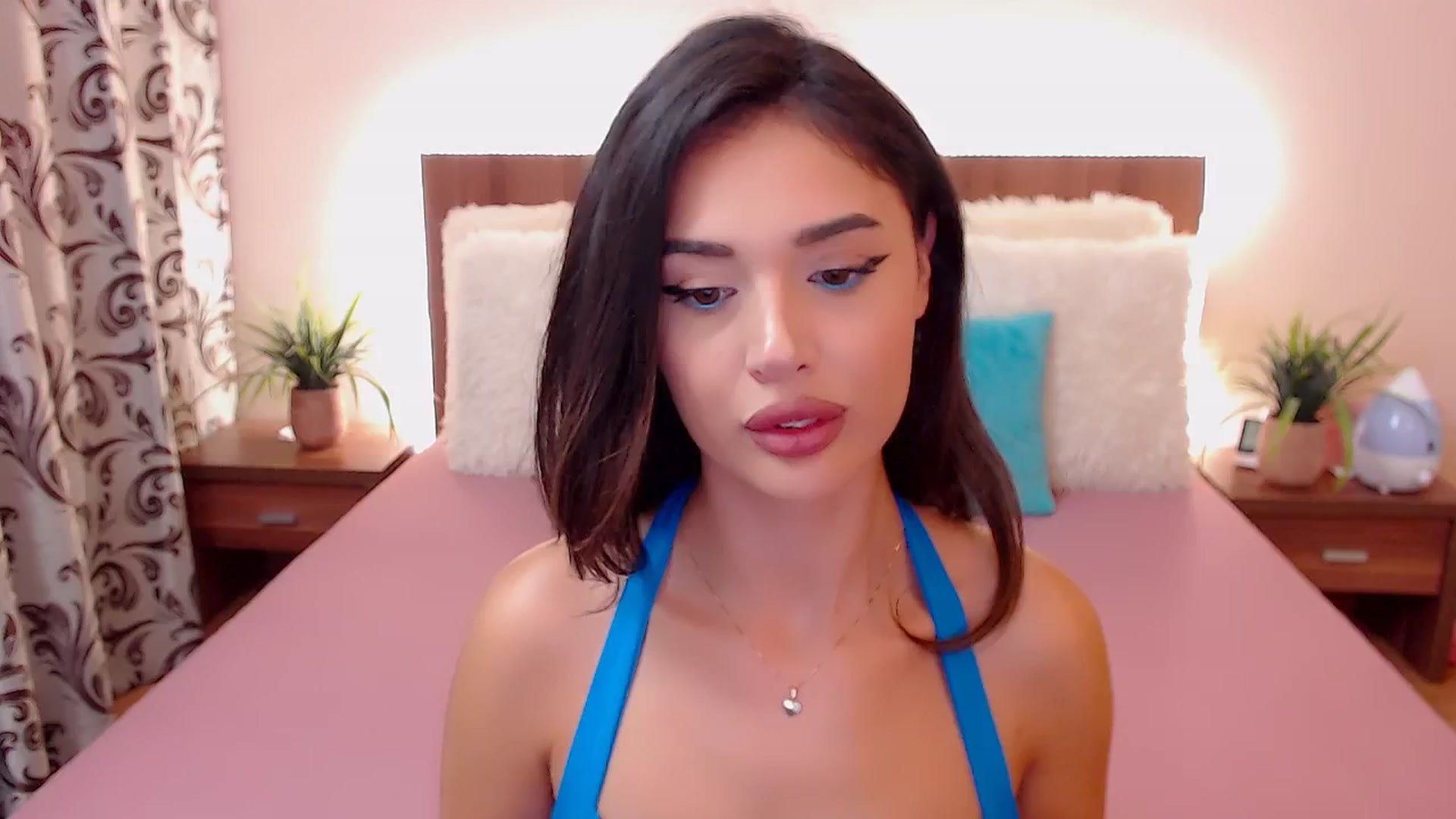 Gallery image thumbnail from DestinyFox1's myfreecams stream on, 09/06/2024, 13:13 image 4 of 20