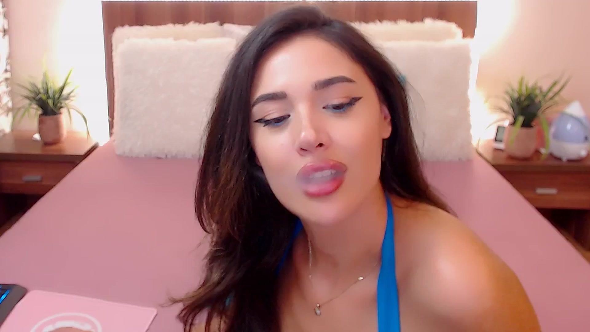 Gallery image thumbnail from DestinyFox1's myfreecams stream on, 09/06/2024, 16:38 image 18 of 20