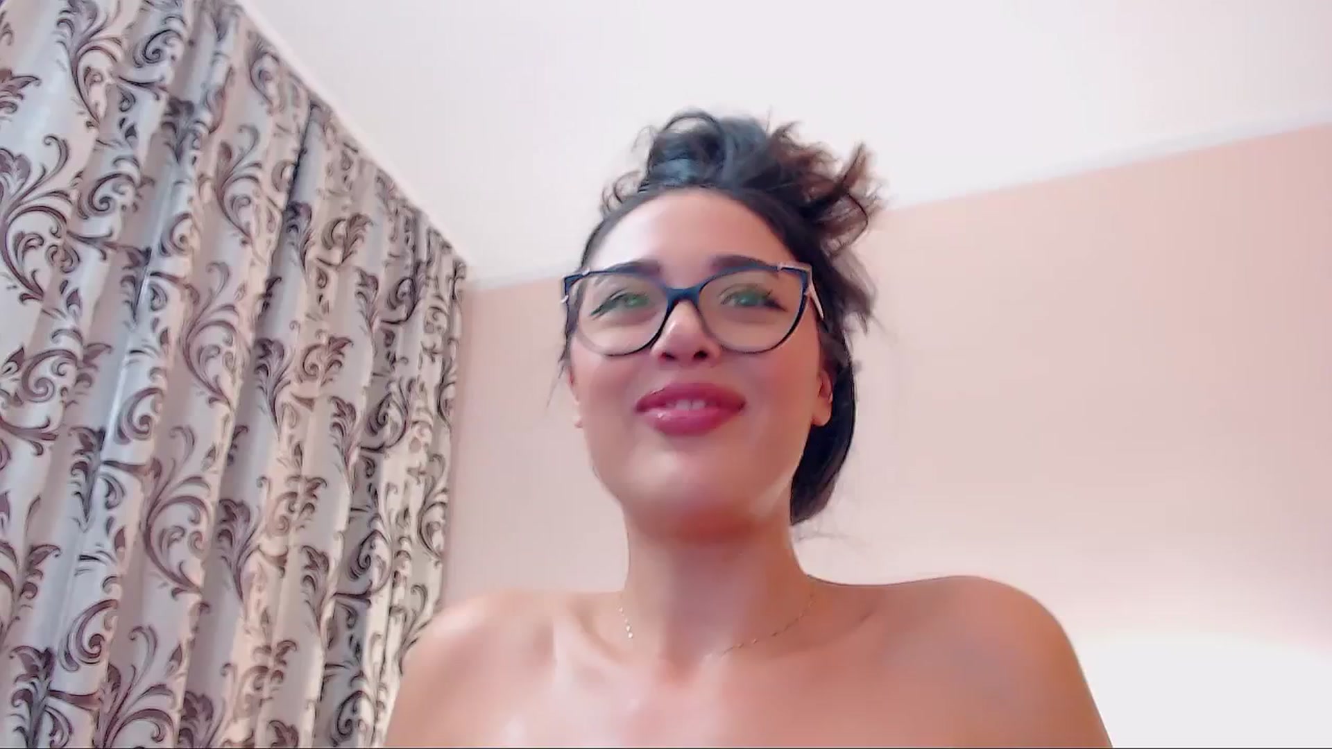 Gallery image thumbnail from DestinyFox1's myfreecams stream on, 09/07/2024, 15:36 image 15 of 20
