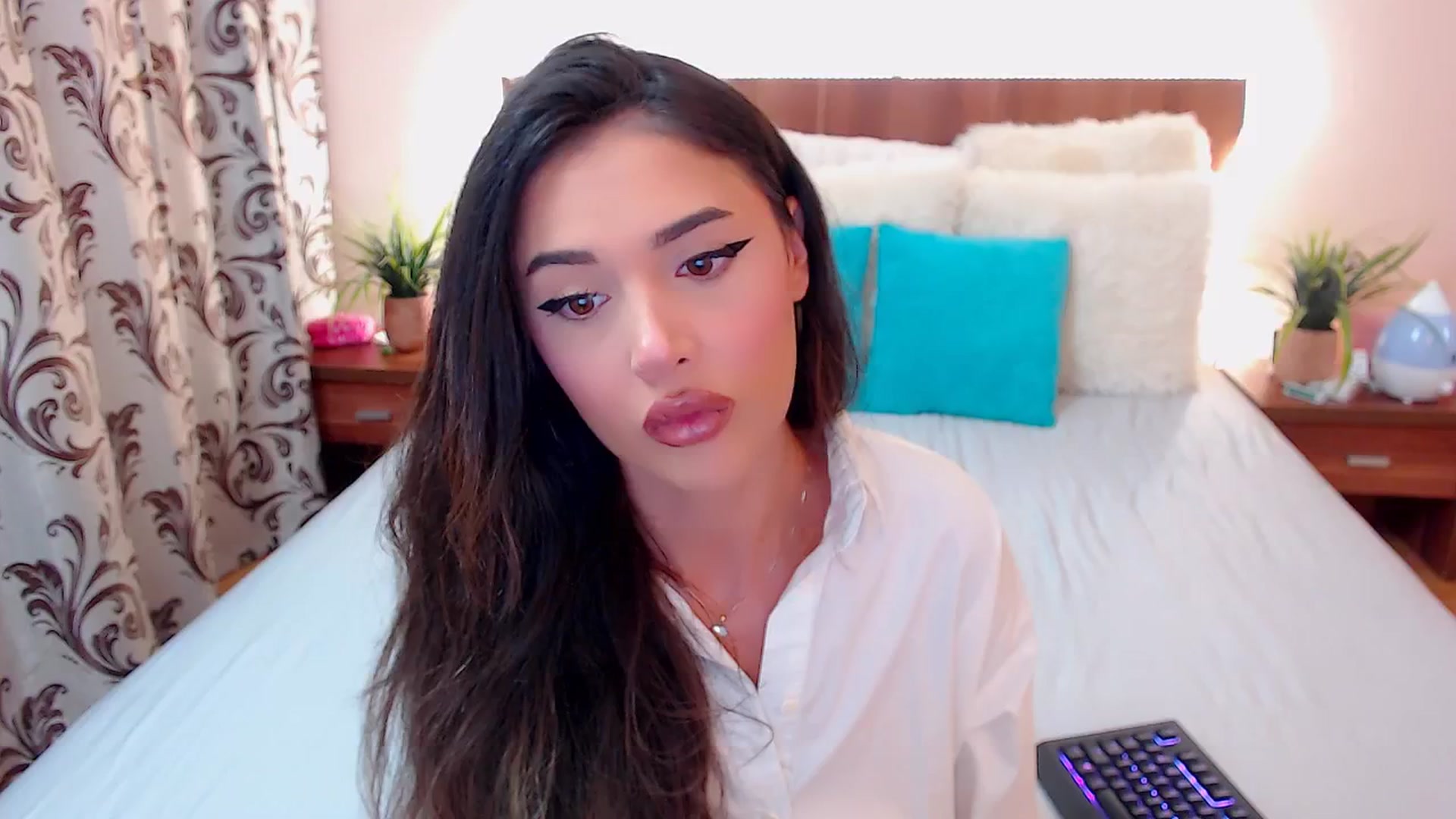 Gallery image thumbnail from DestinyFox1's myfreecams stream on, 09/09/2024, 13:14 image 3 of 20