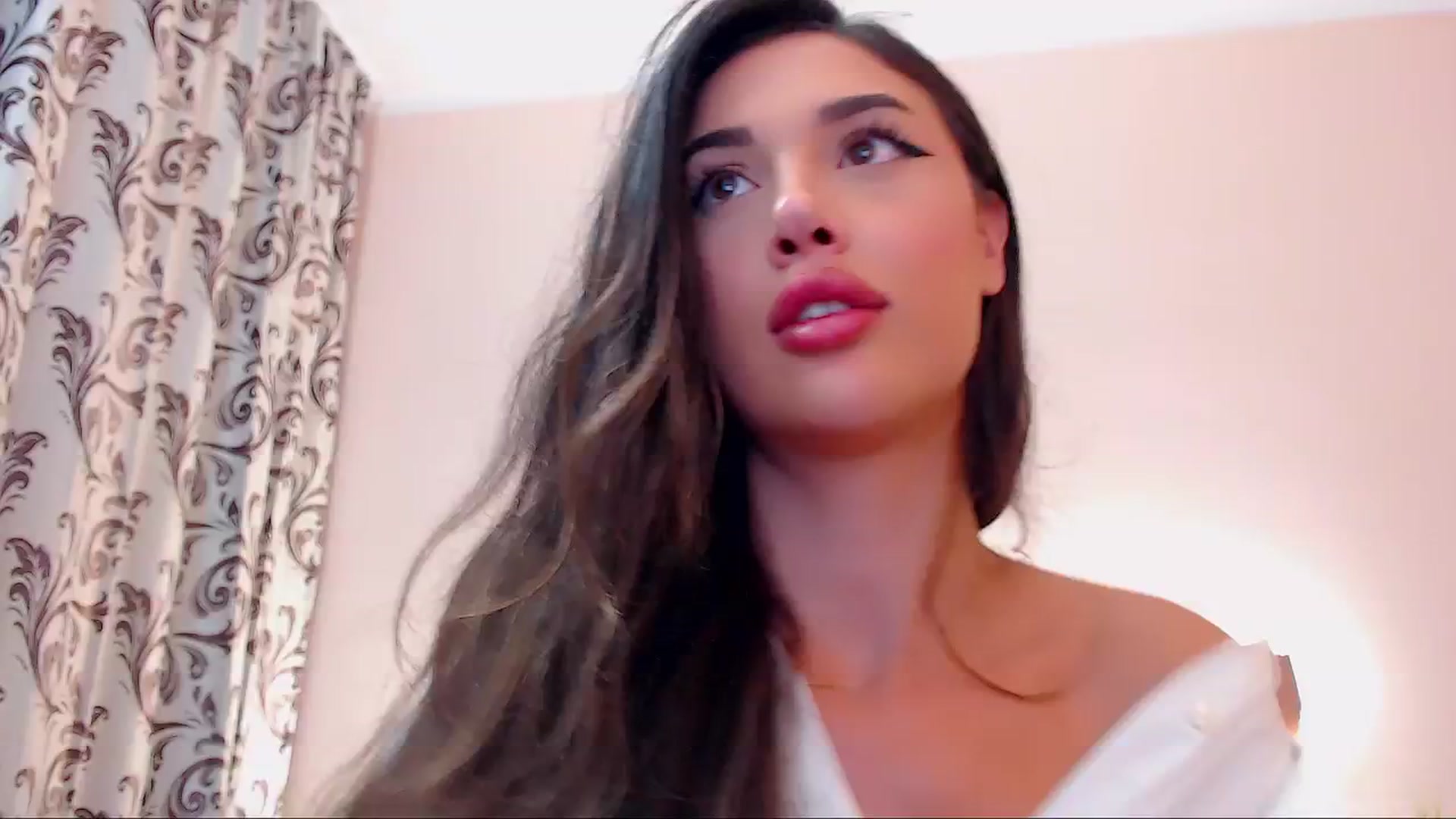 Gallery image thumbnail from DestinyFox1's myfreecams stream on, 09/09/2024, 14:56 image 2 of 20