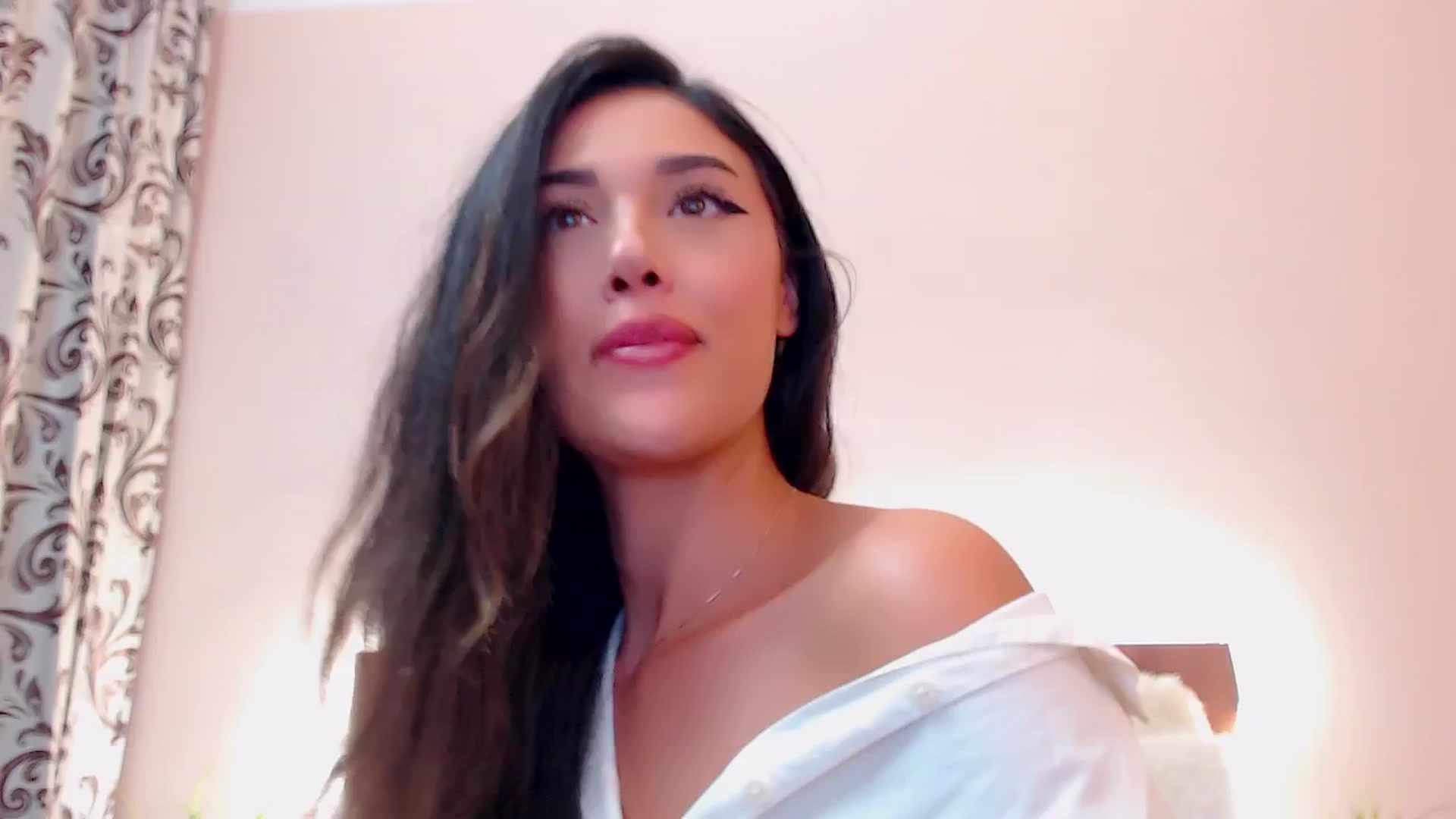 Gallery image thumbnail from DestinyFox1's myfreecams stream on, 09/09/2024, 14:56 image 8 of 20