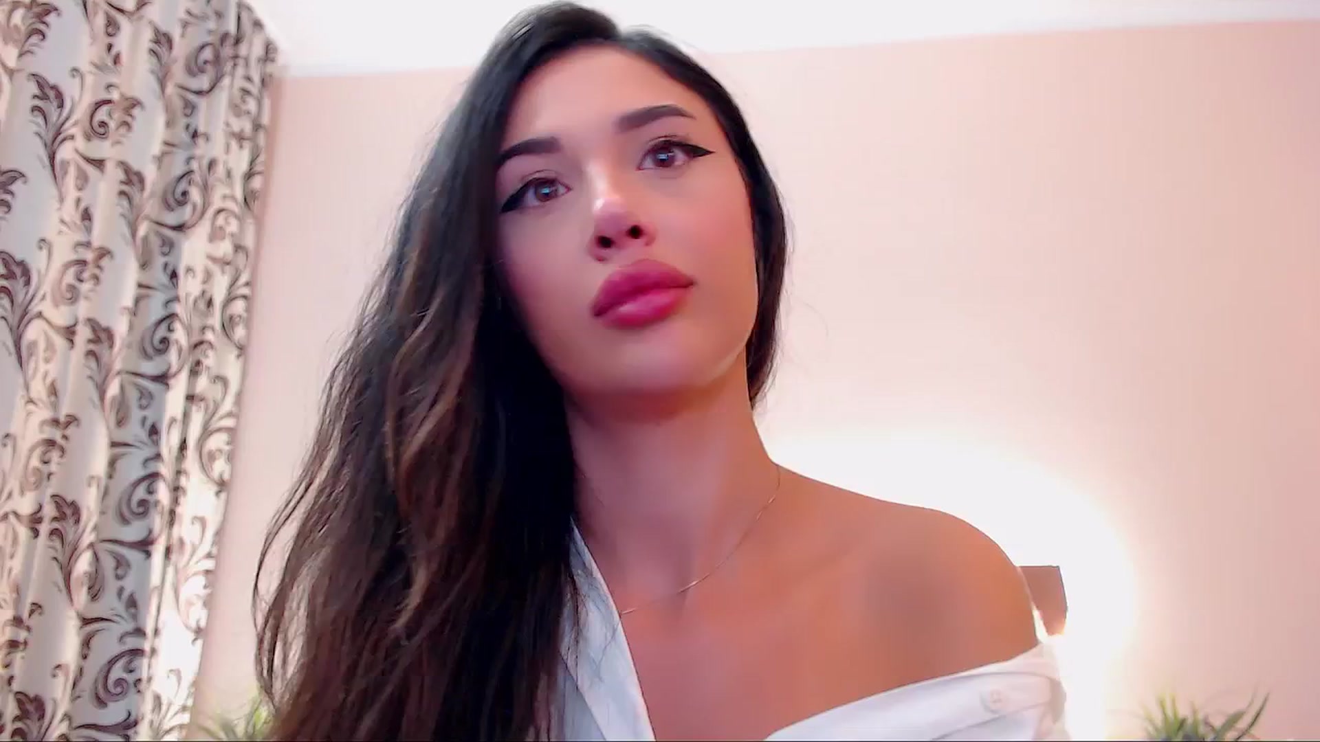 Gallery image thumbnail from DestinyFox1's myfreecams stream on, 09/09/2024, 14:56 image 9 of 20