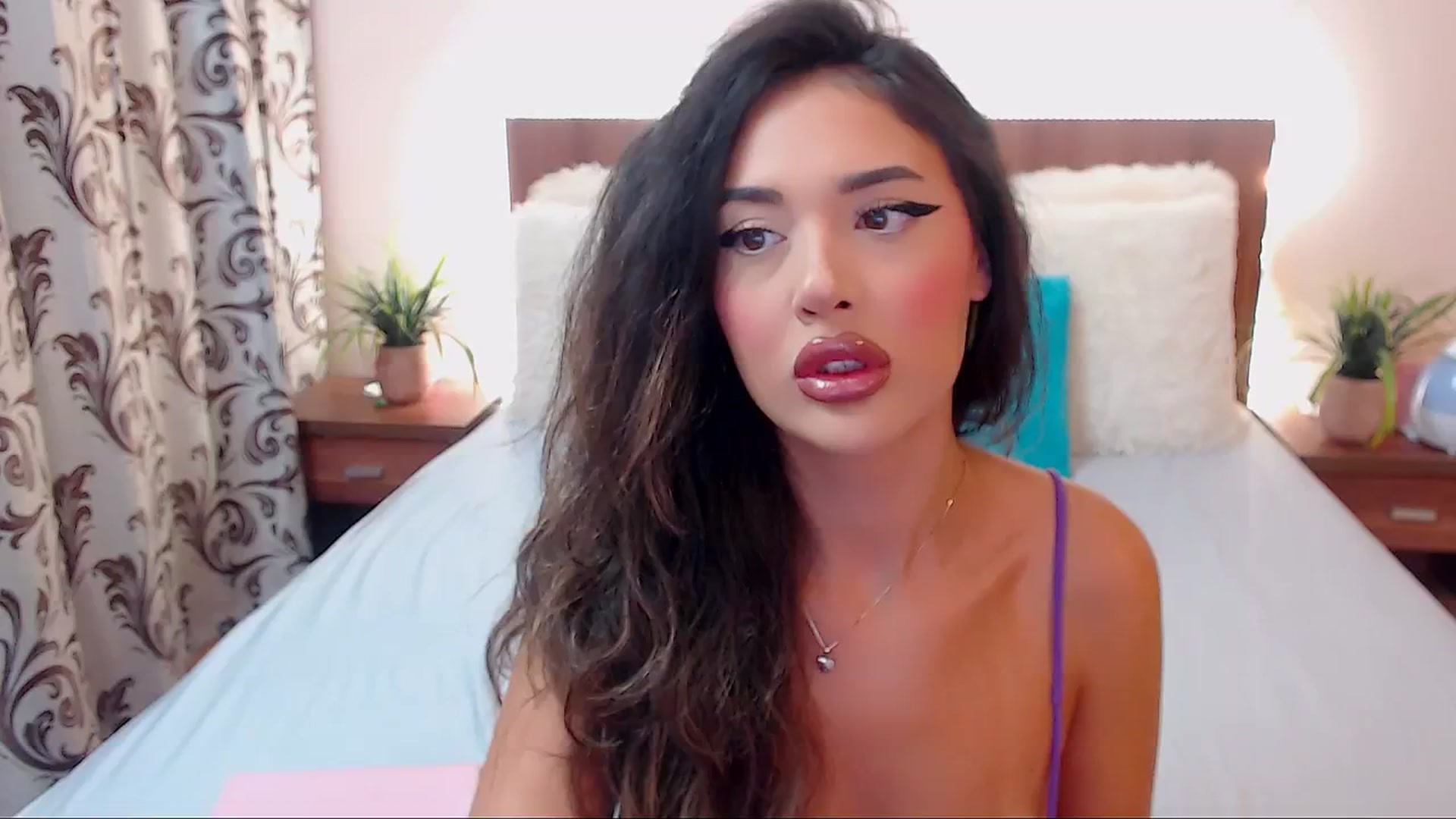 Gallery image thumbnail from DestinyFox1's myfreecams stream on, 09/11/2024, 04:49 image 12 of 20