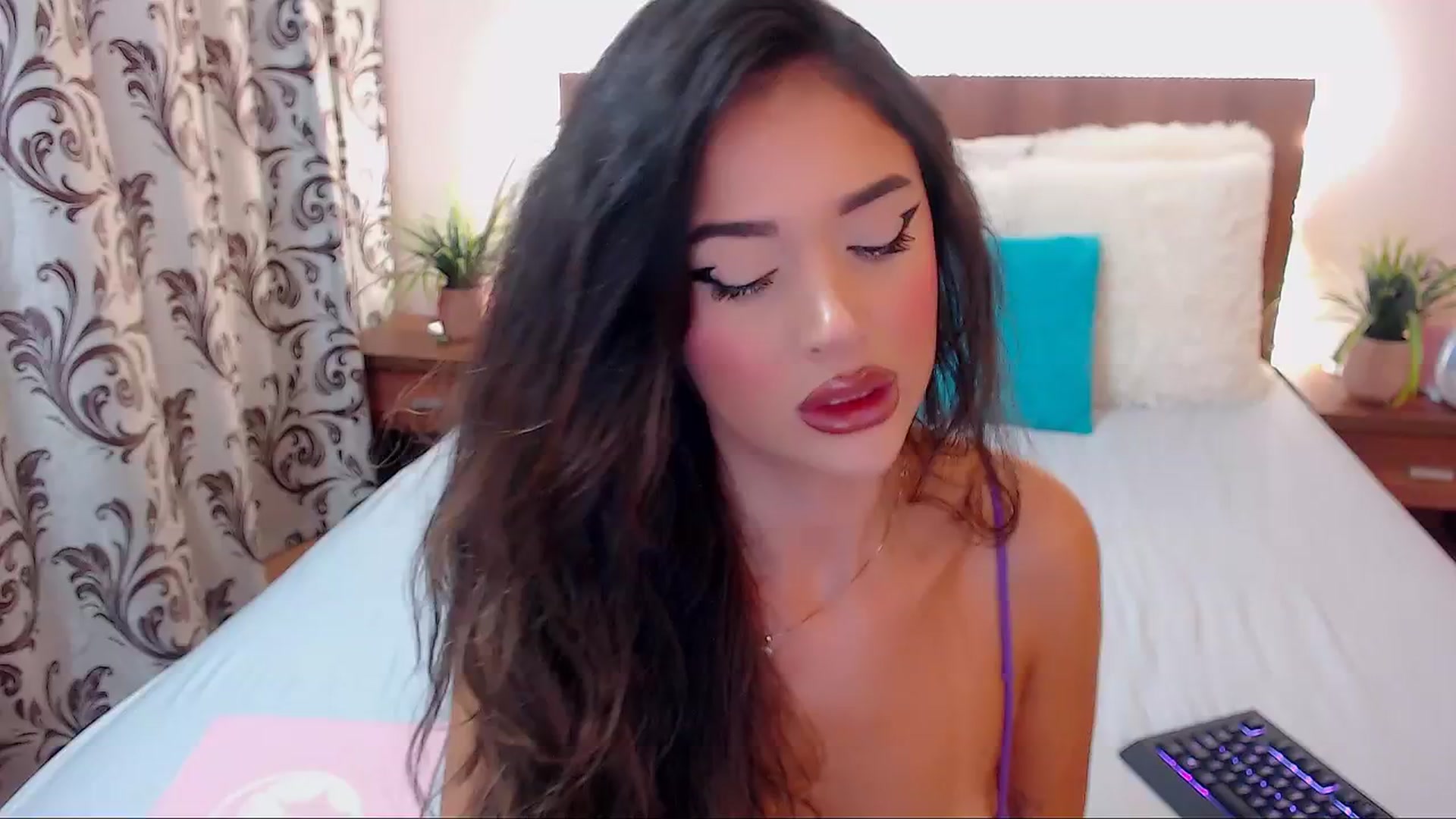 Gallery image thumbnail from DestinyFox1's myfreecams stream on, 09/11/2024, 05:56 image 4 of 20