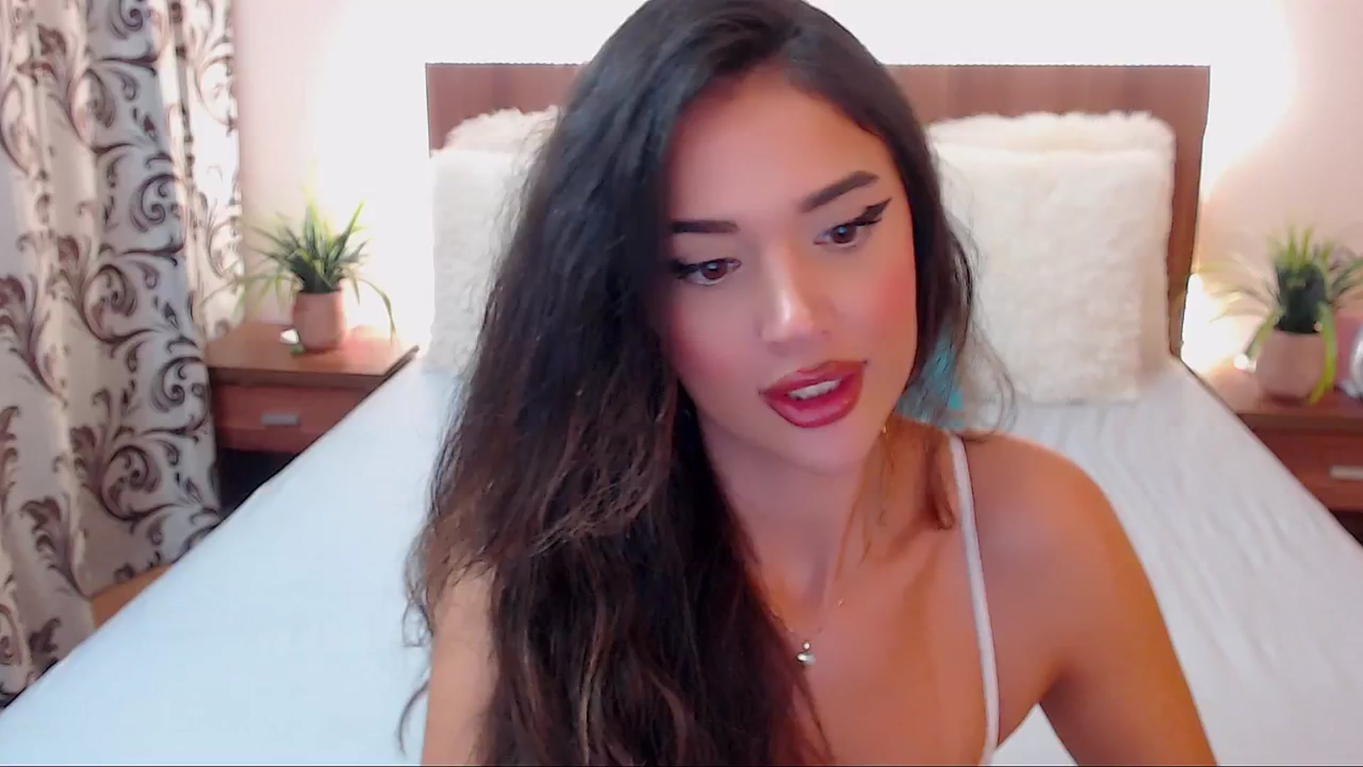 Gallery image thumbnail from DestinyFox1's myfreecams stream on, 09/11/2024, 12:43 image 19 of 20