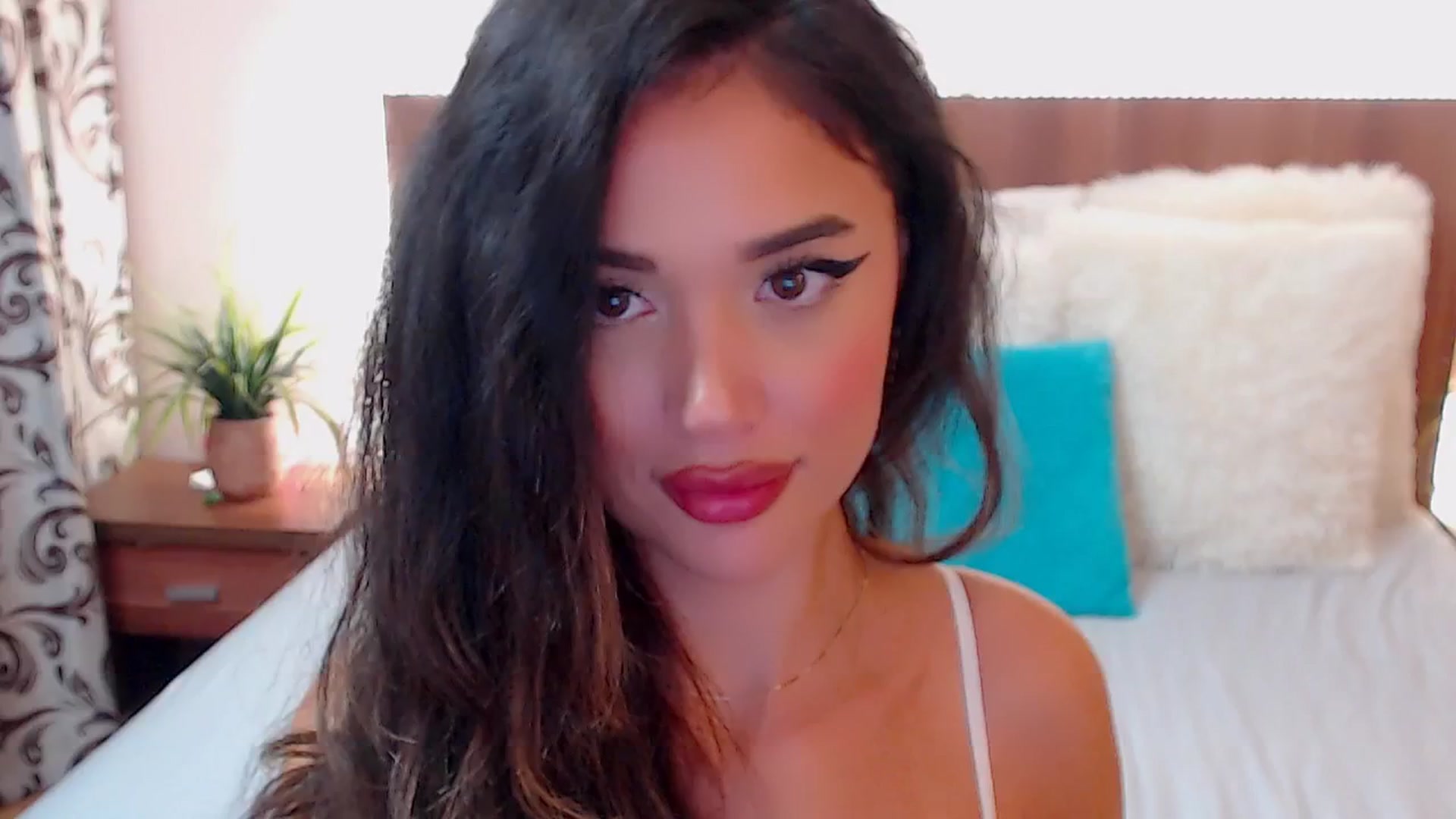 Gallery image thumbnail from DestinyFox1's myfreecams stream on, 09/11/2024, 14:04 image 20 of 20